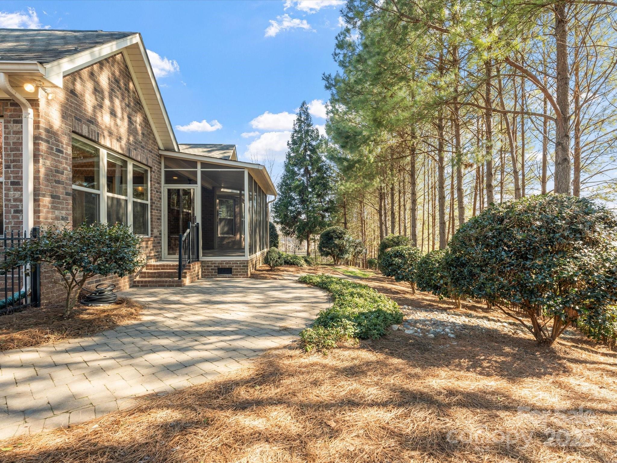 Barber Rock - Residential