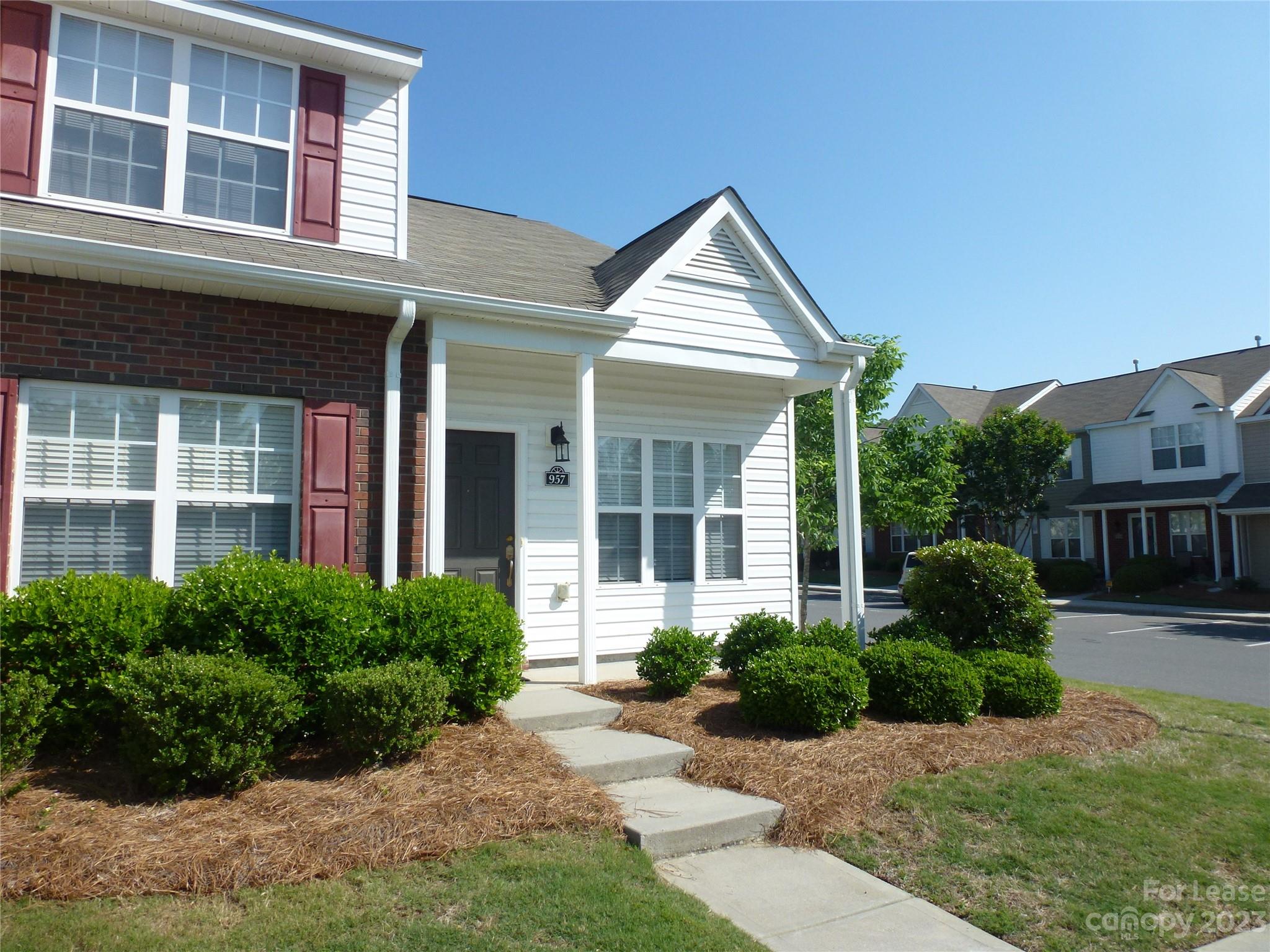 Lexington Commons - Residential Lease