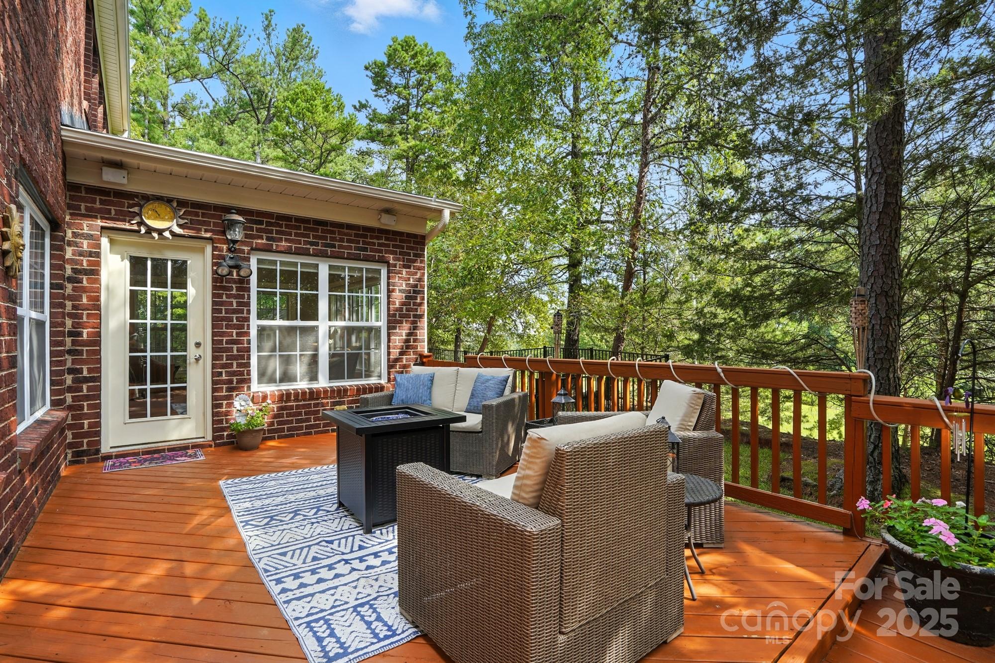 Lake Shore - Residential