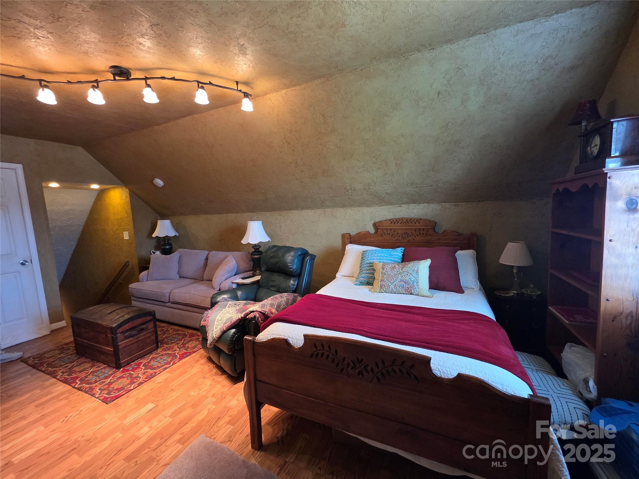 Carltons Ridge - Residential
