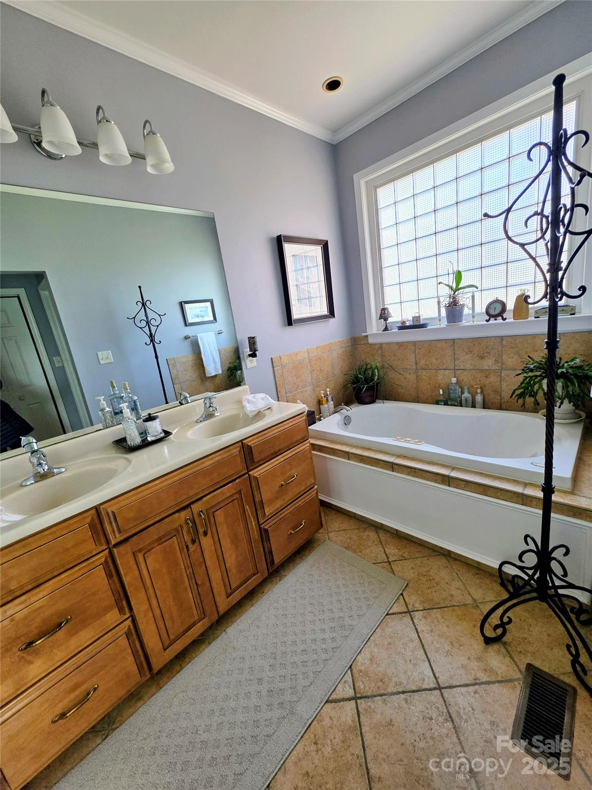 Carltons Ridge - Residential