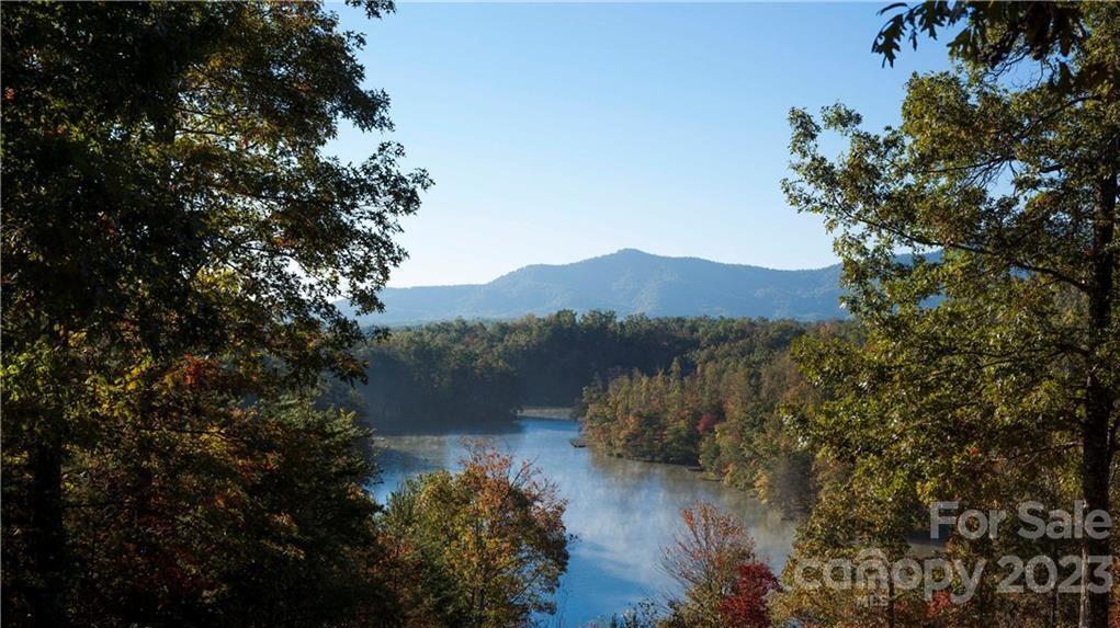 Lake Adger - Land