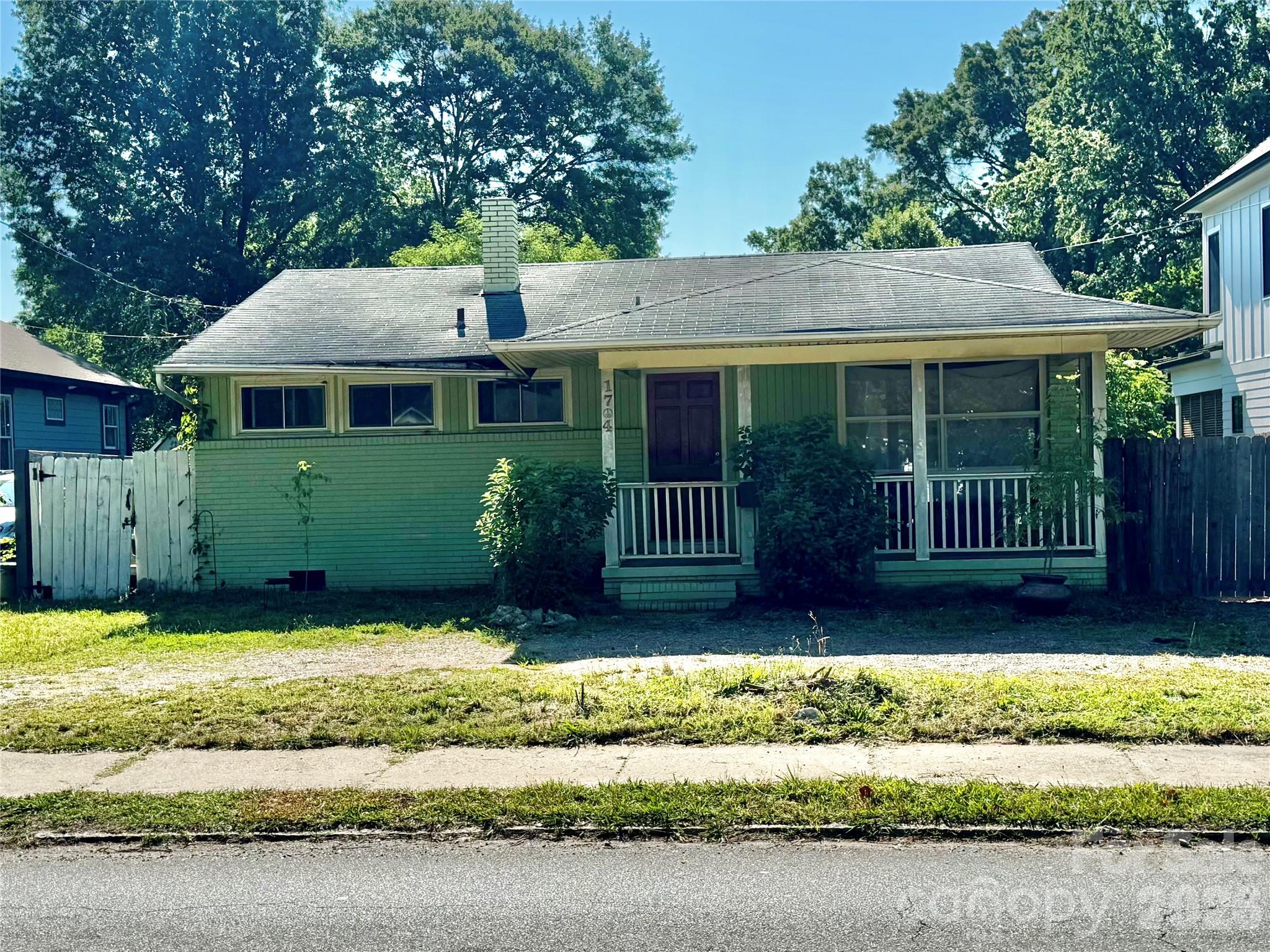 Rare opportunity for a new build on a lot in Plaza Midwood. Bring your imagination!

Home sold "as-is" and for no value - Seller to do no repairs. The value is in the land.