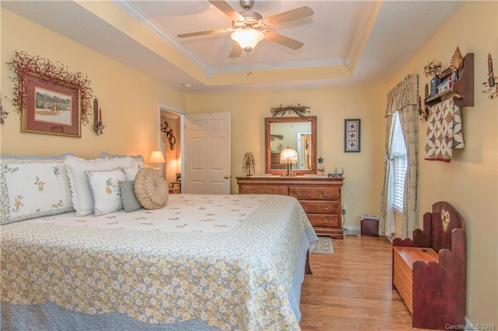 Eagle Glen - Residential