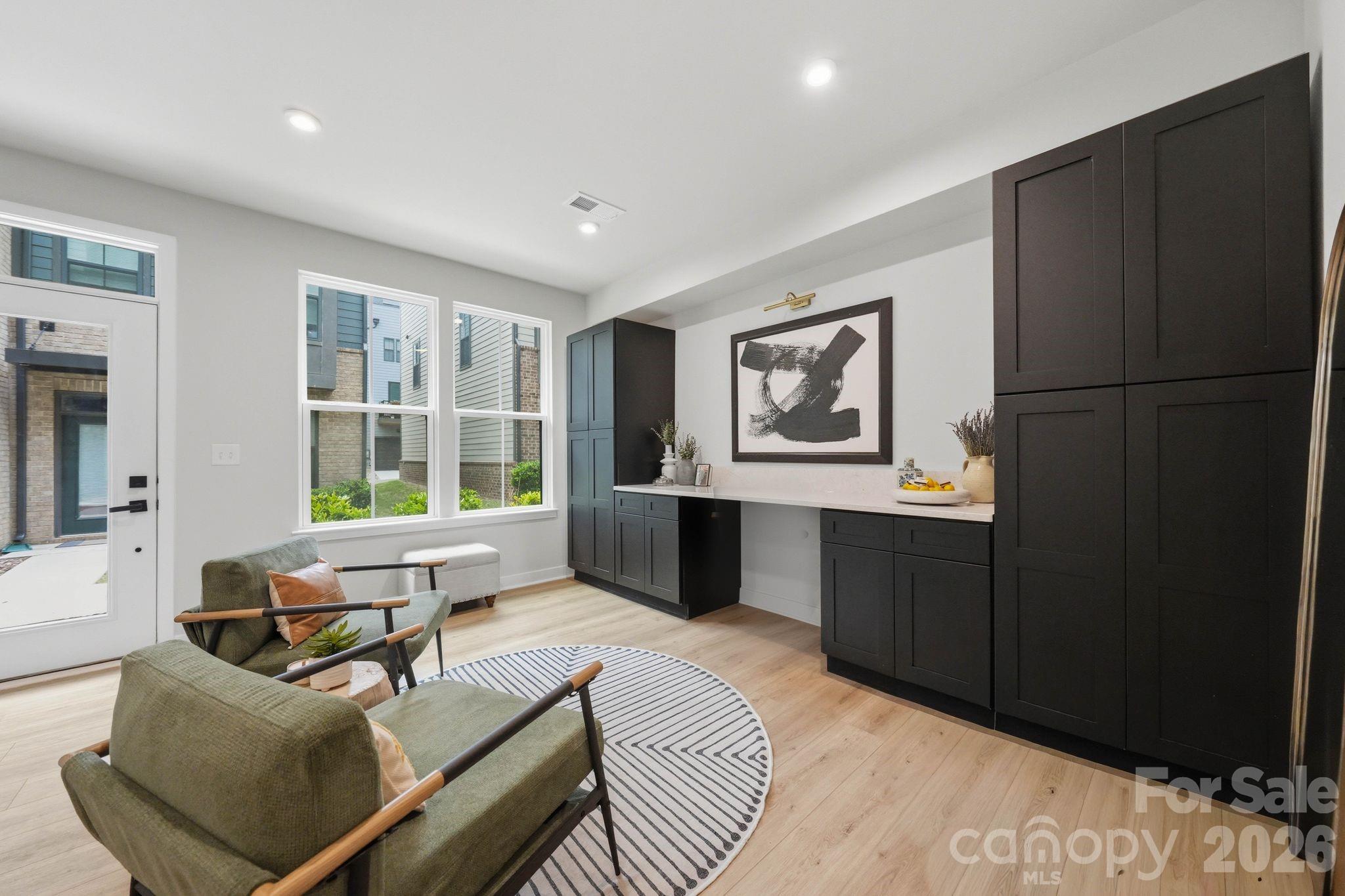 Southrail Station - Residential