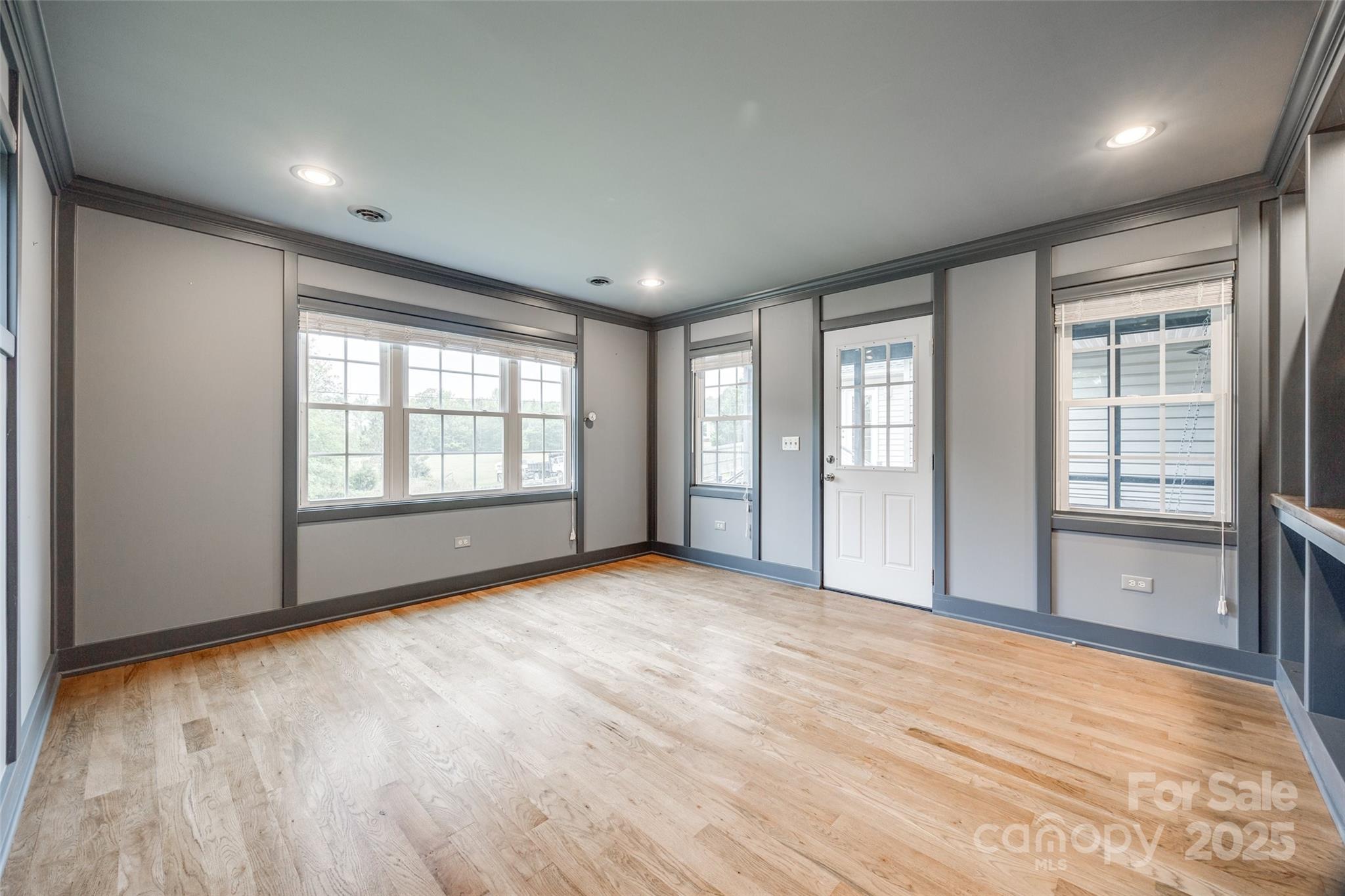 Wimbleton Woods - Residential