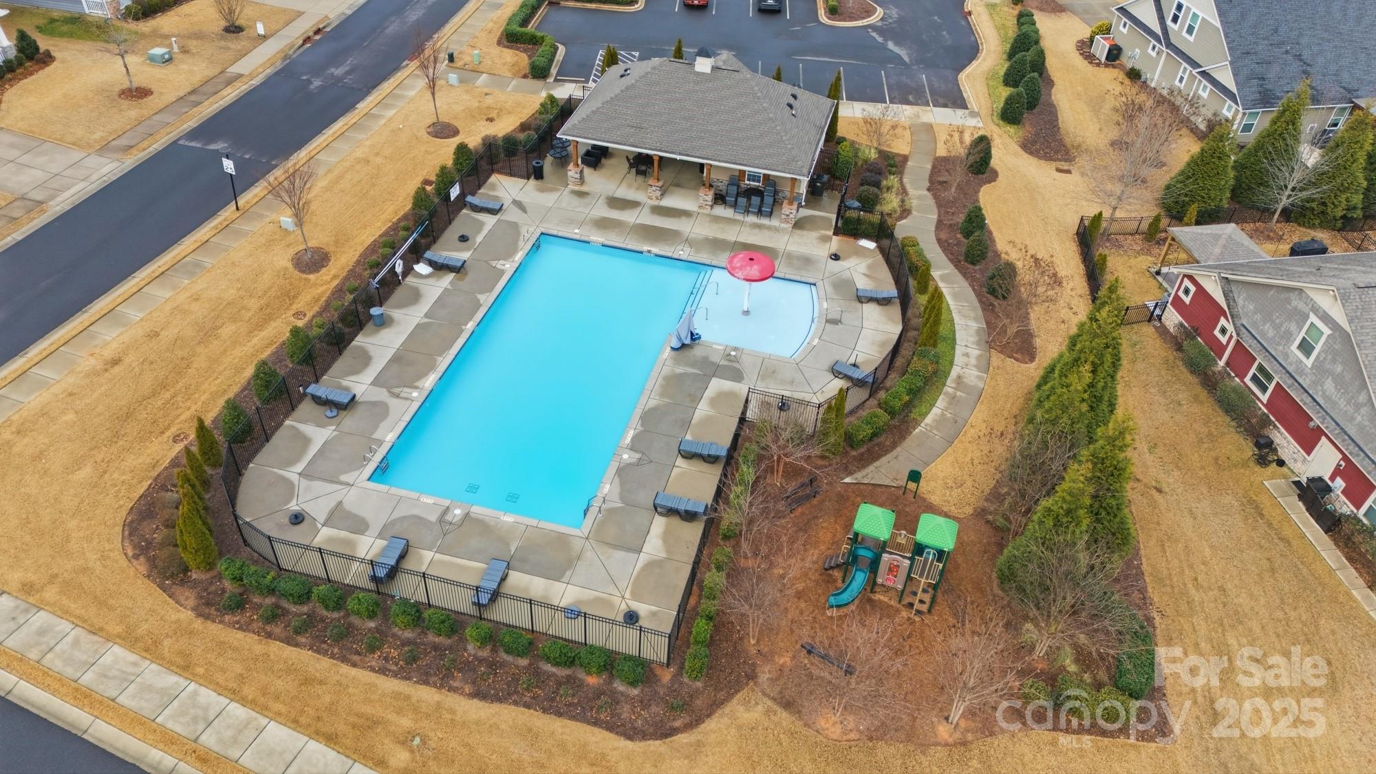 Lake Crest - Residential