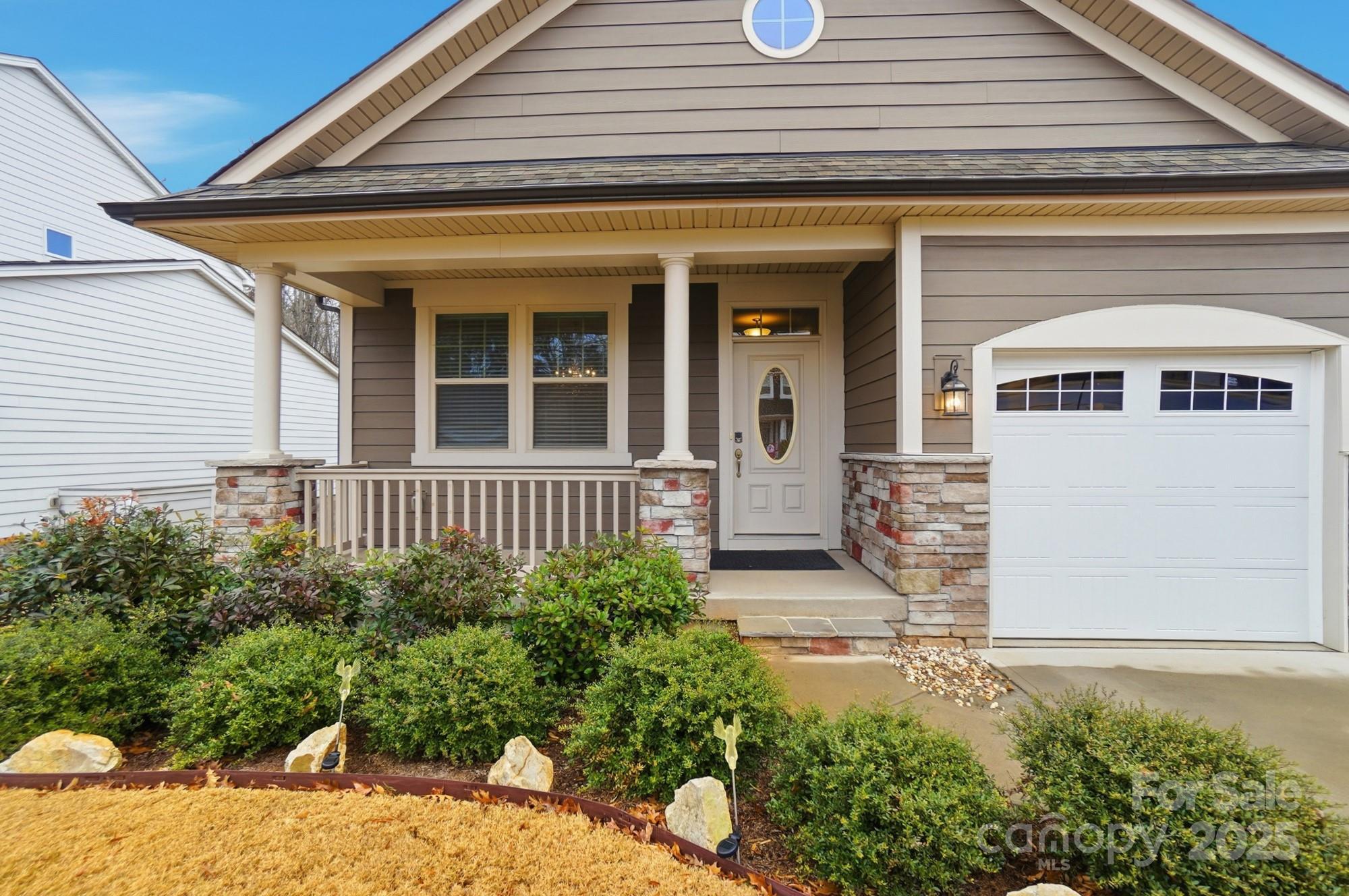 Lake Crest - Residential