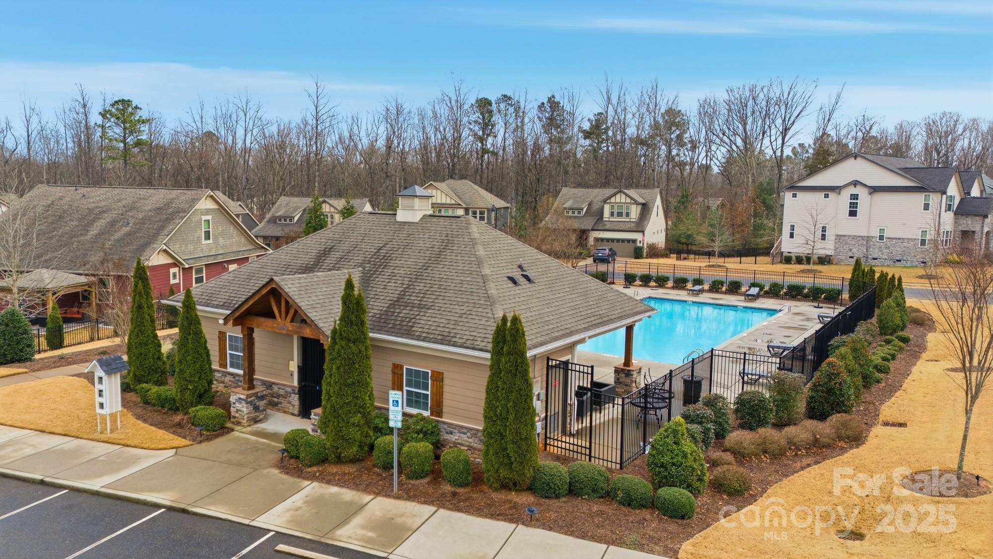 Lake Crest - Residential