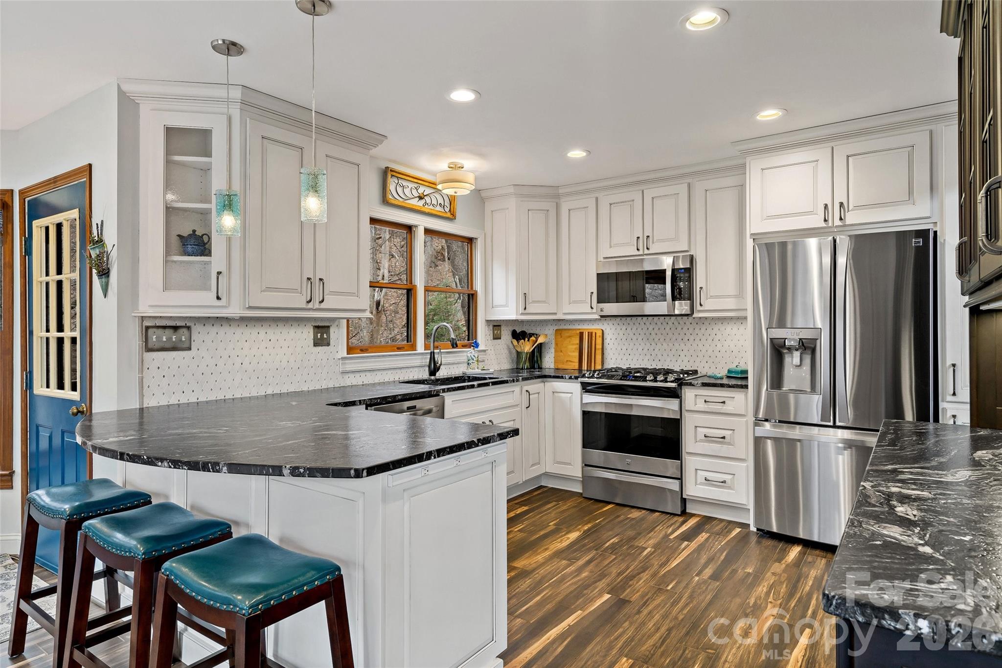 Gateway Mountain - Residential