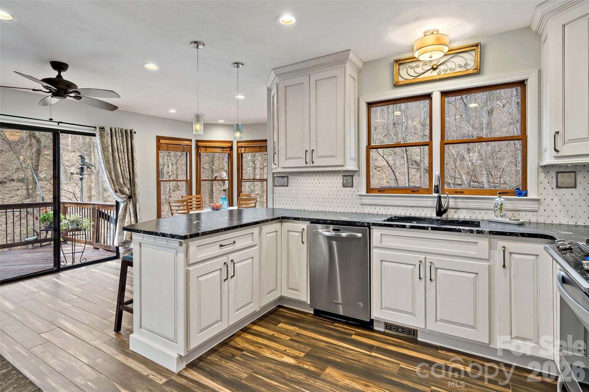 Gateway Mountain - Residential