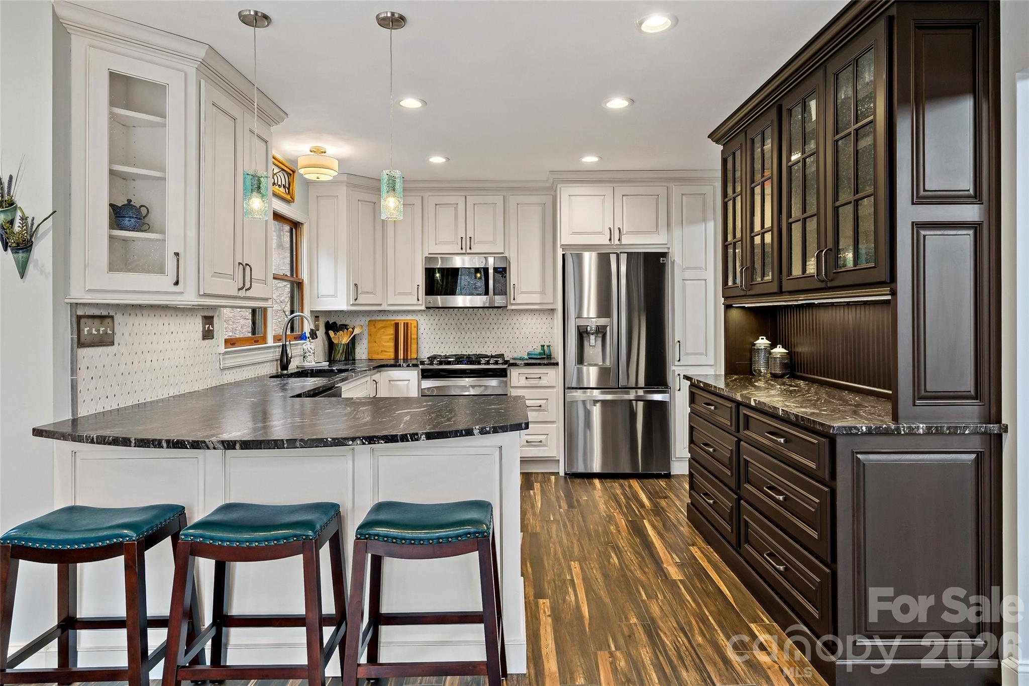 Gateway Mountain - Residential