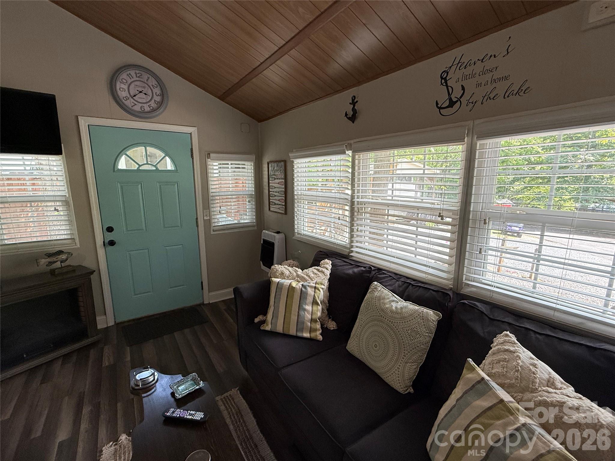 Twin Harbor - Residential