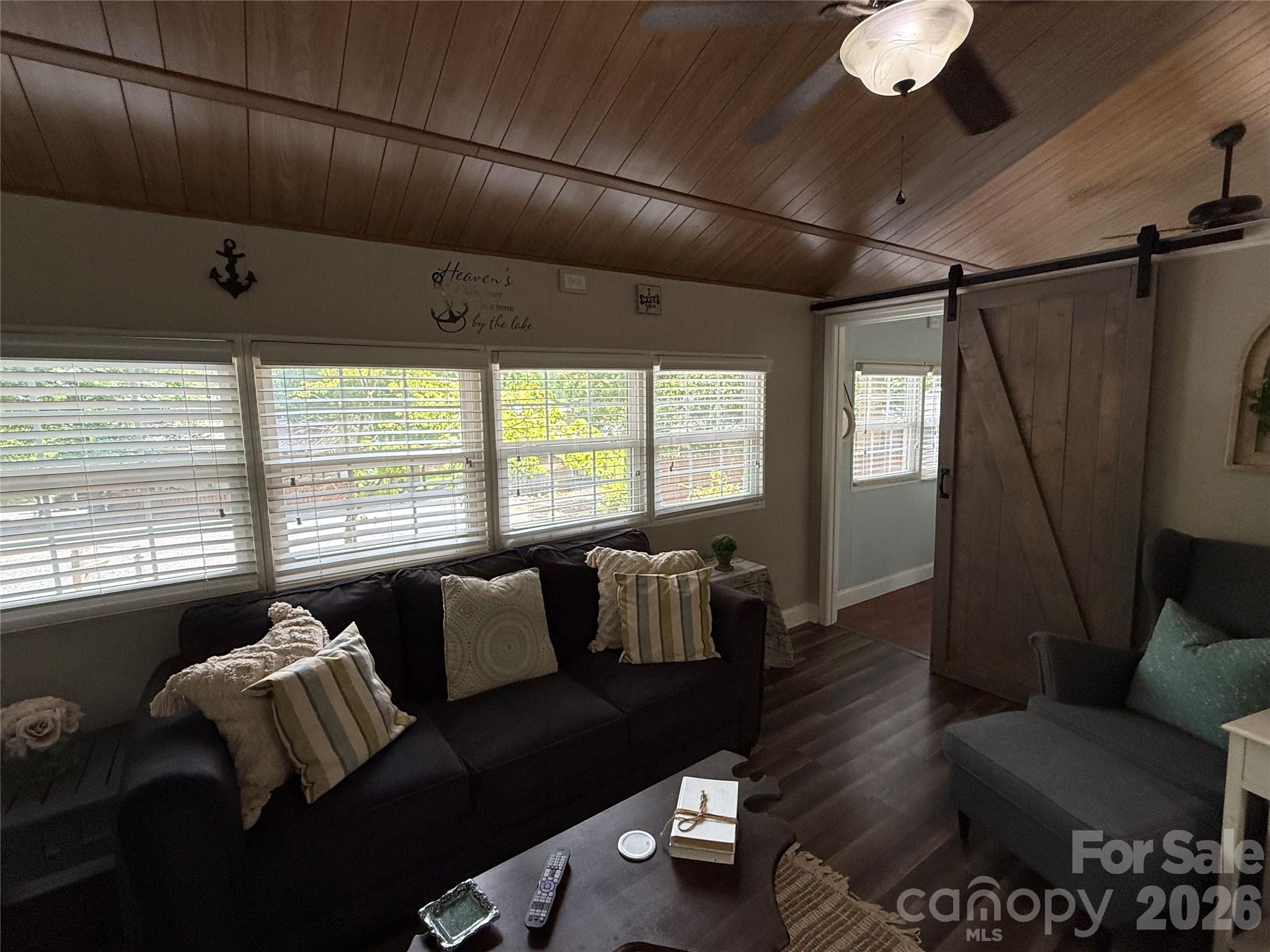 Twin Harbor - Residential