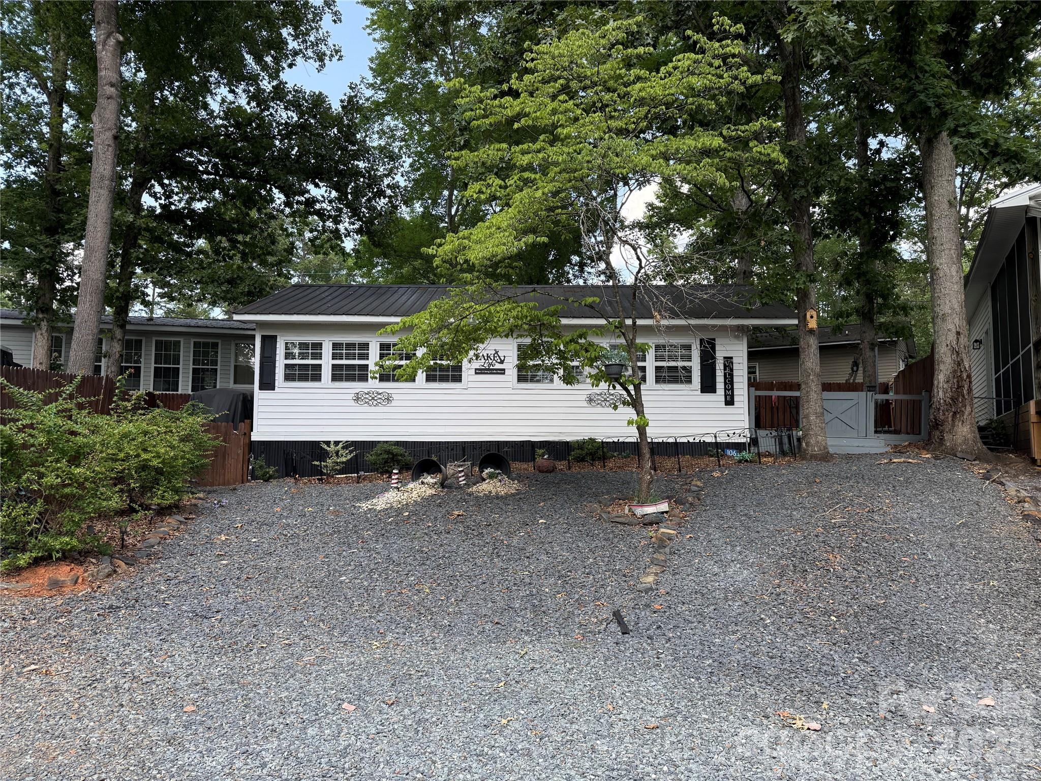 Twin Harbor - Residential