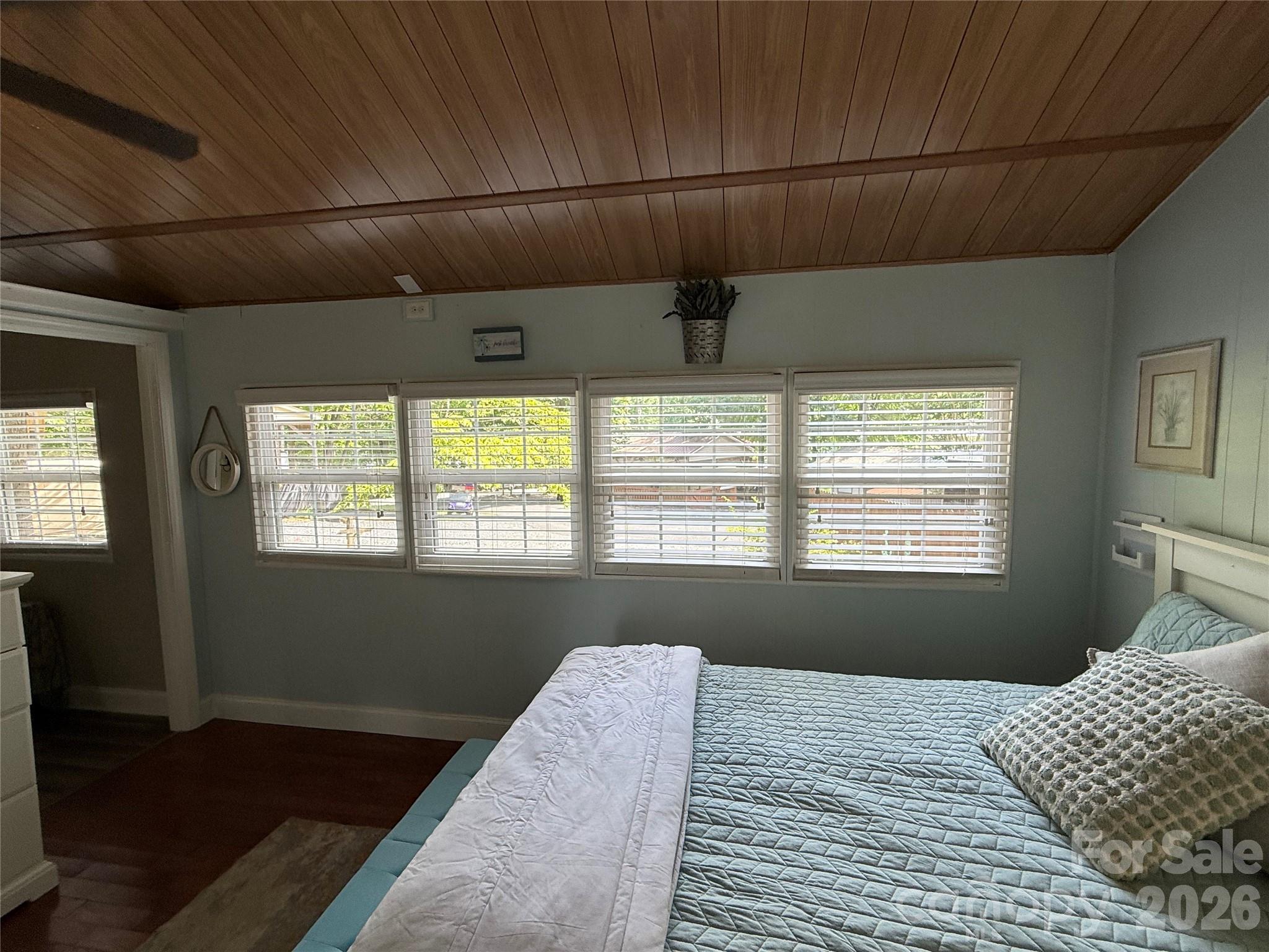 Twin Harbor - Residential