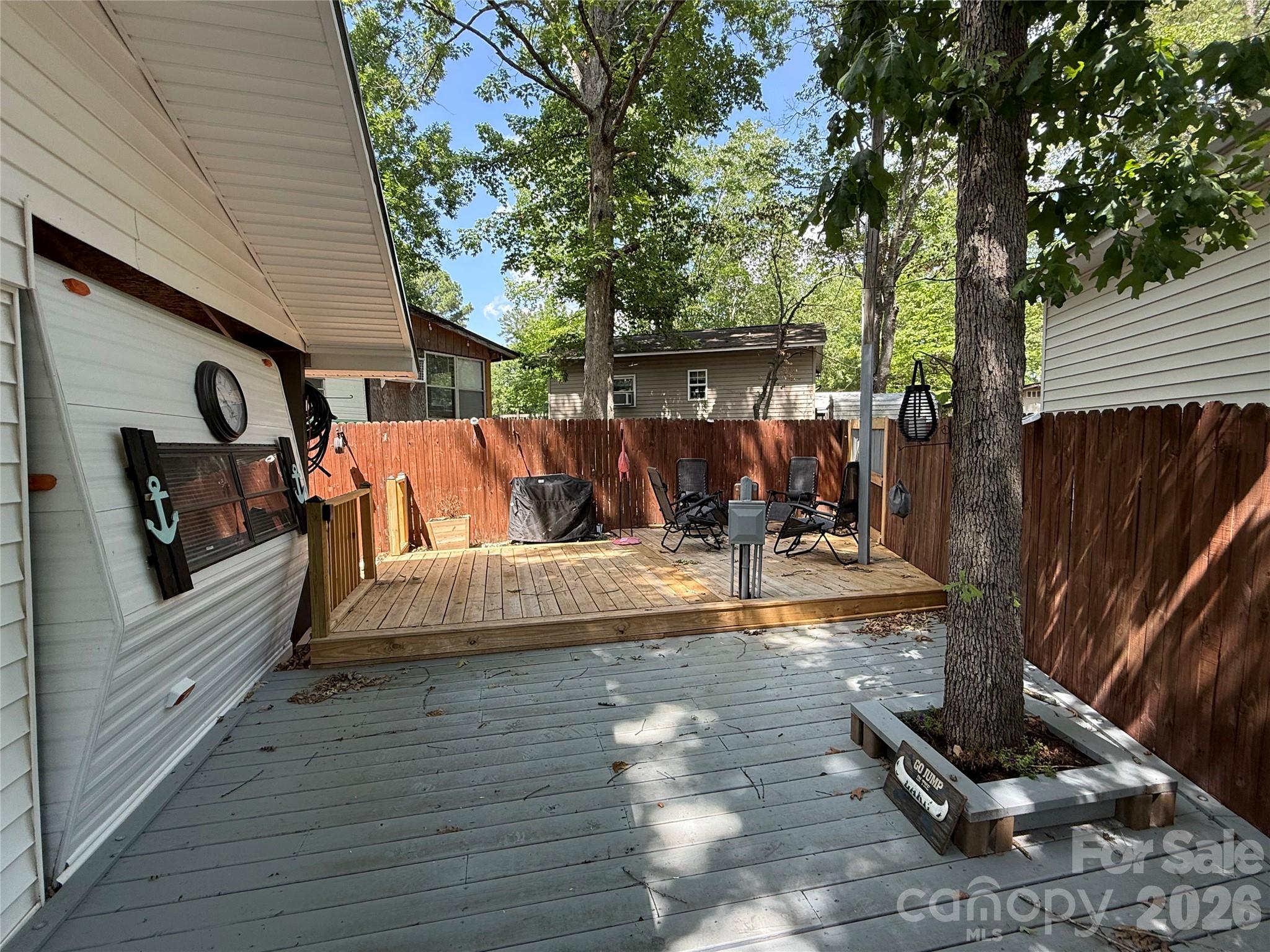 Twin Harbor - Residential