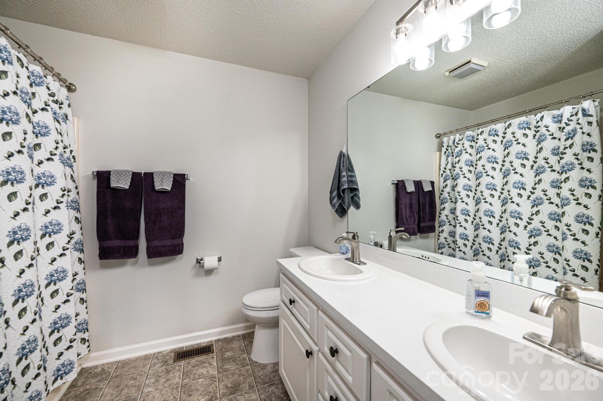 Meadowridge Place - Residential