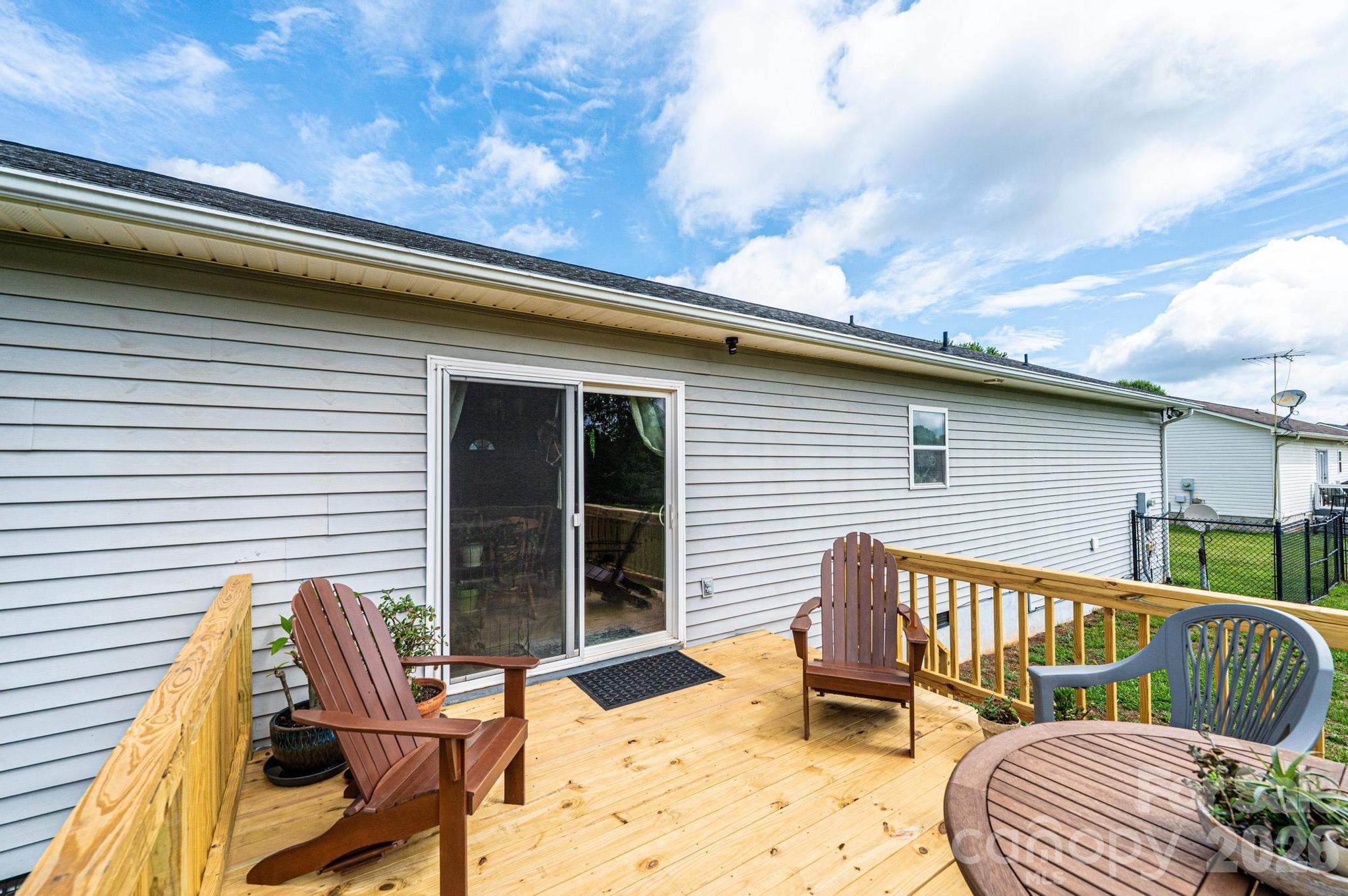 Meadowridge Place - Residential