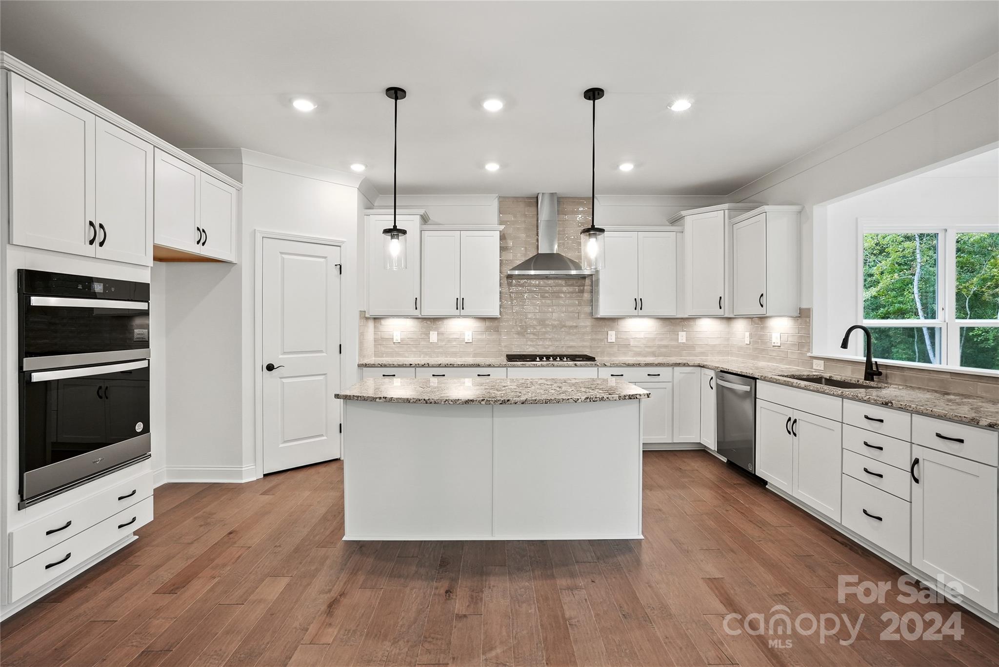 Patterson Pond - Residential
