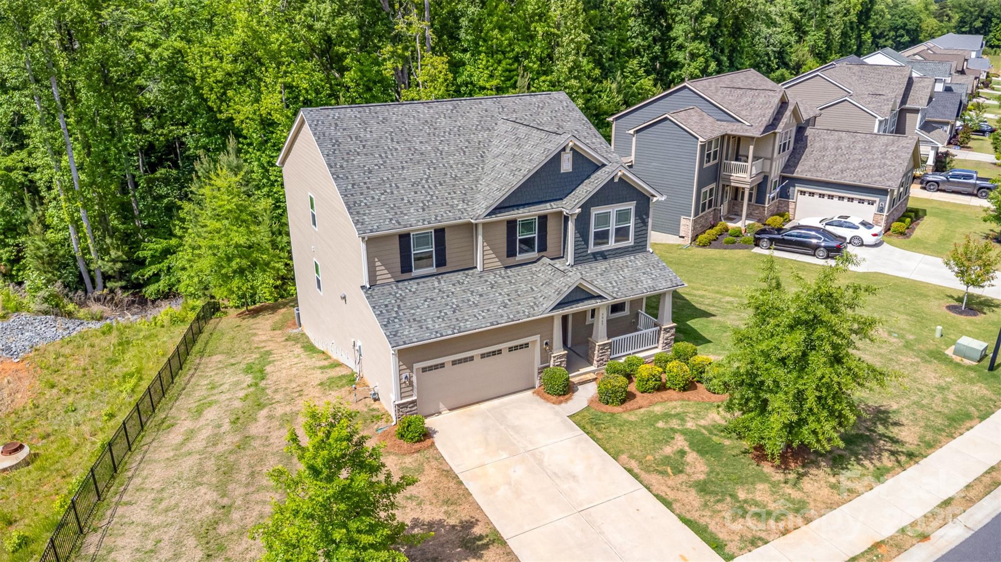 Lake Crest - Residential