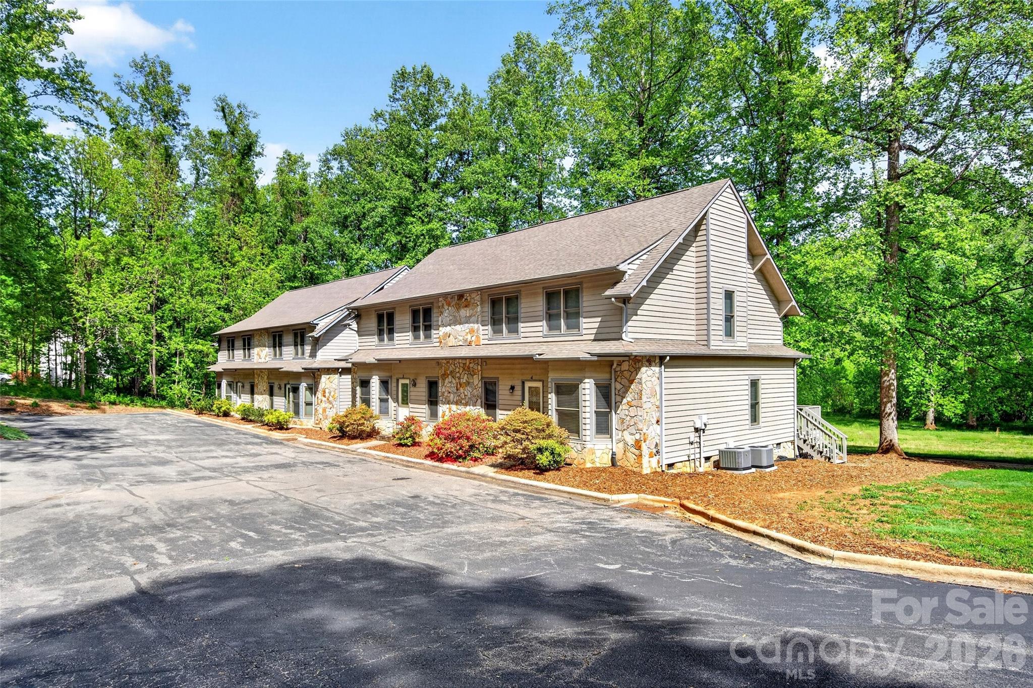 Linville Falls Mountain Club and Preserve - Residential