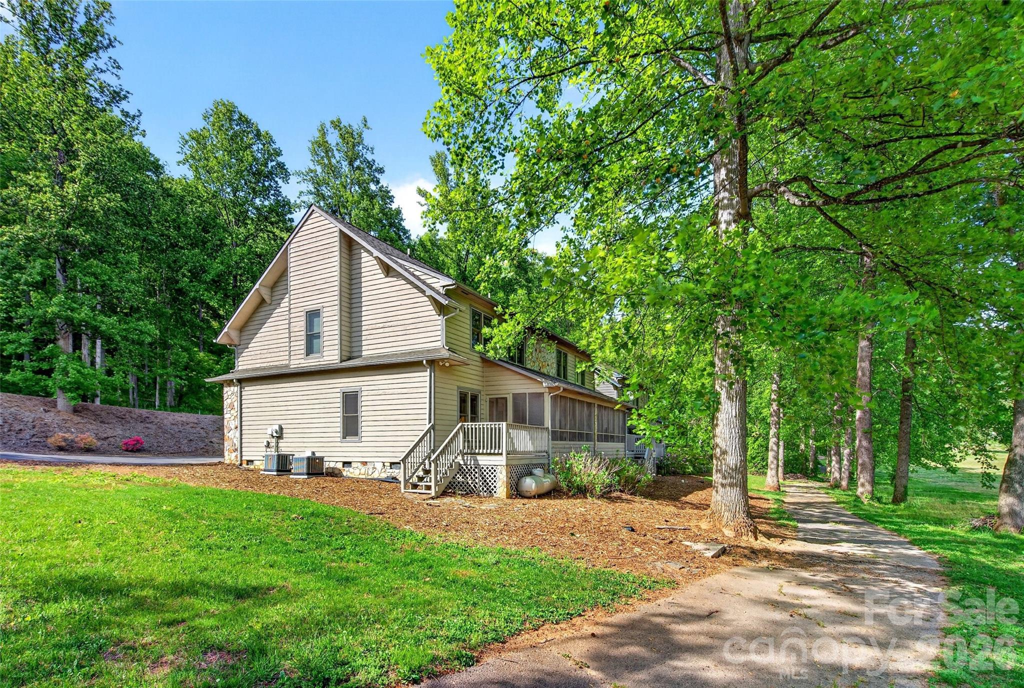 Linville Falls Mountain Club and Preserve - Residential