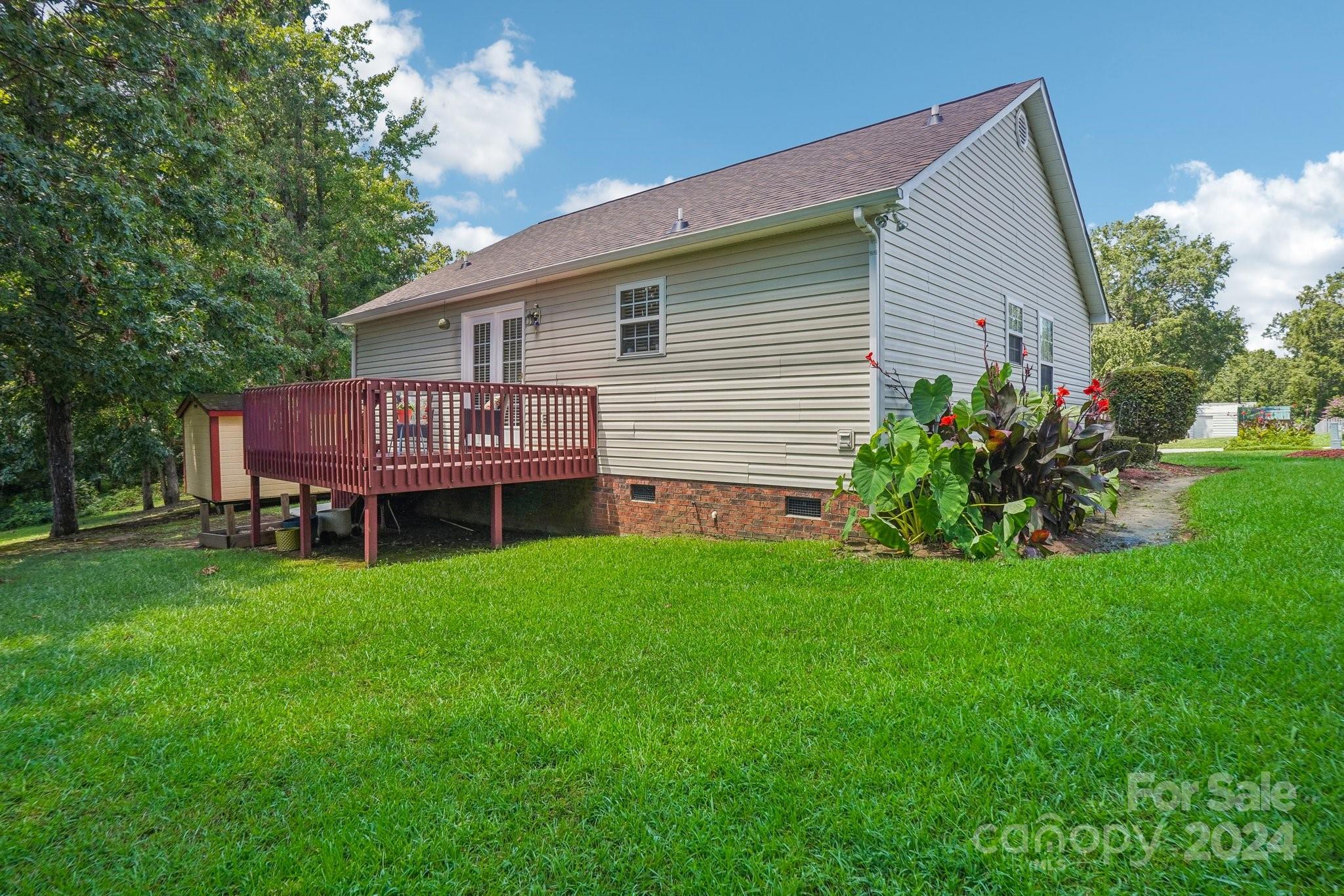 TAYLOR OAKS - Residential
