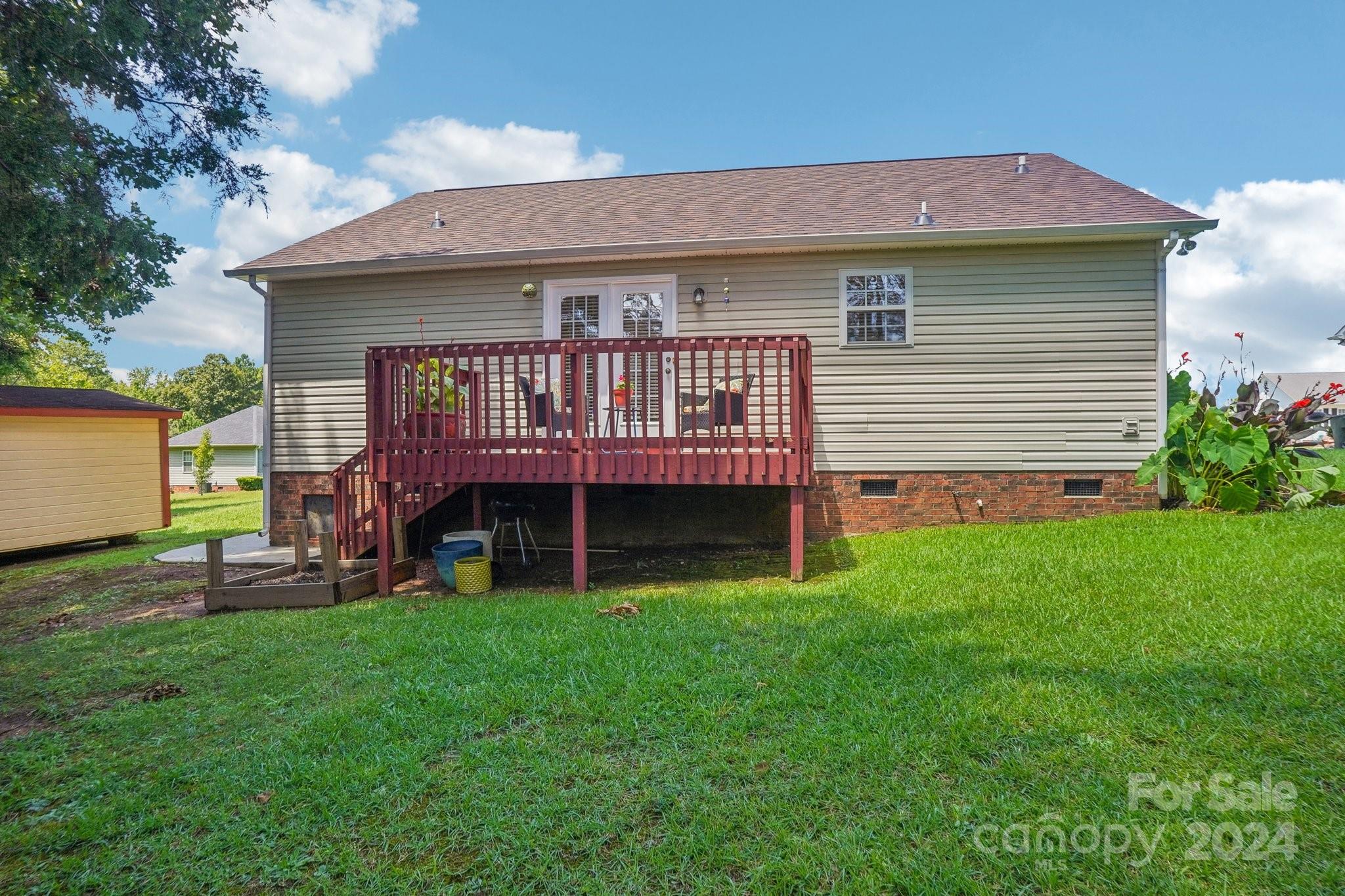 TAYLOR OAKS - Residential