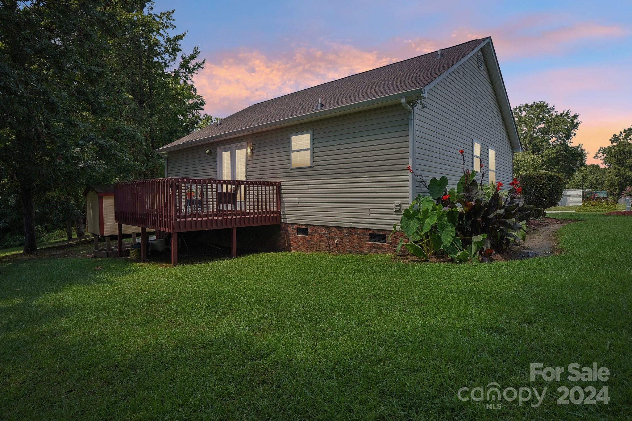 TAYLOR OAKS - Residential