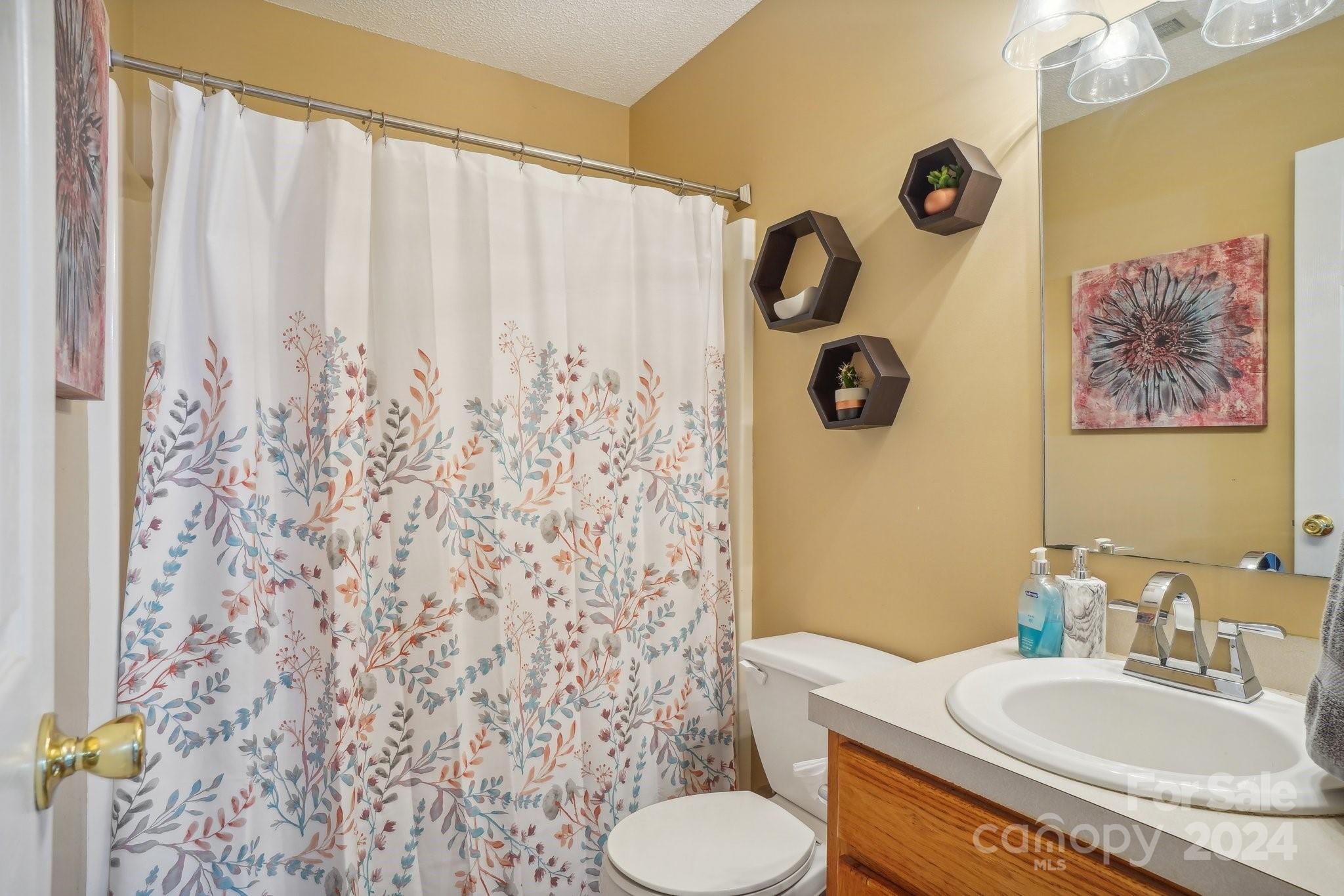 TAYLOR OAKS - Residential