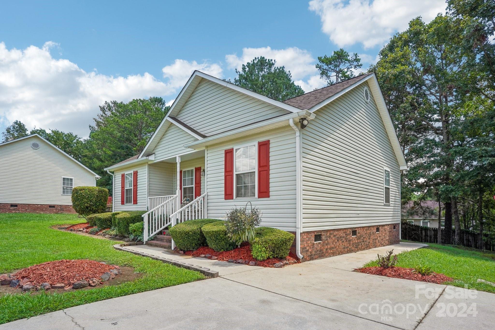 TAYLOR OAKS - Residential