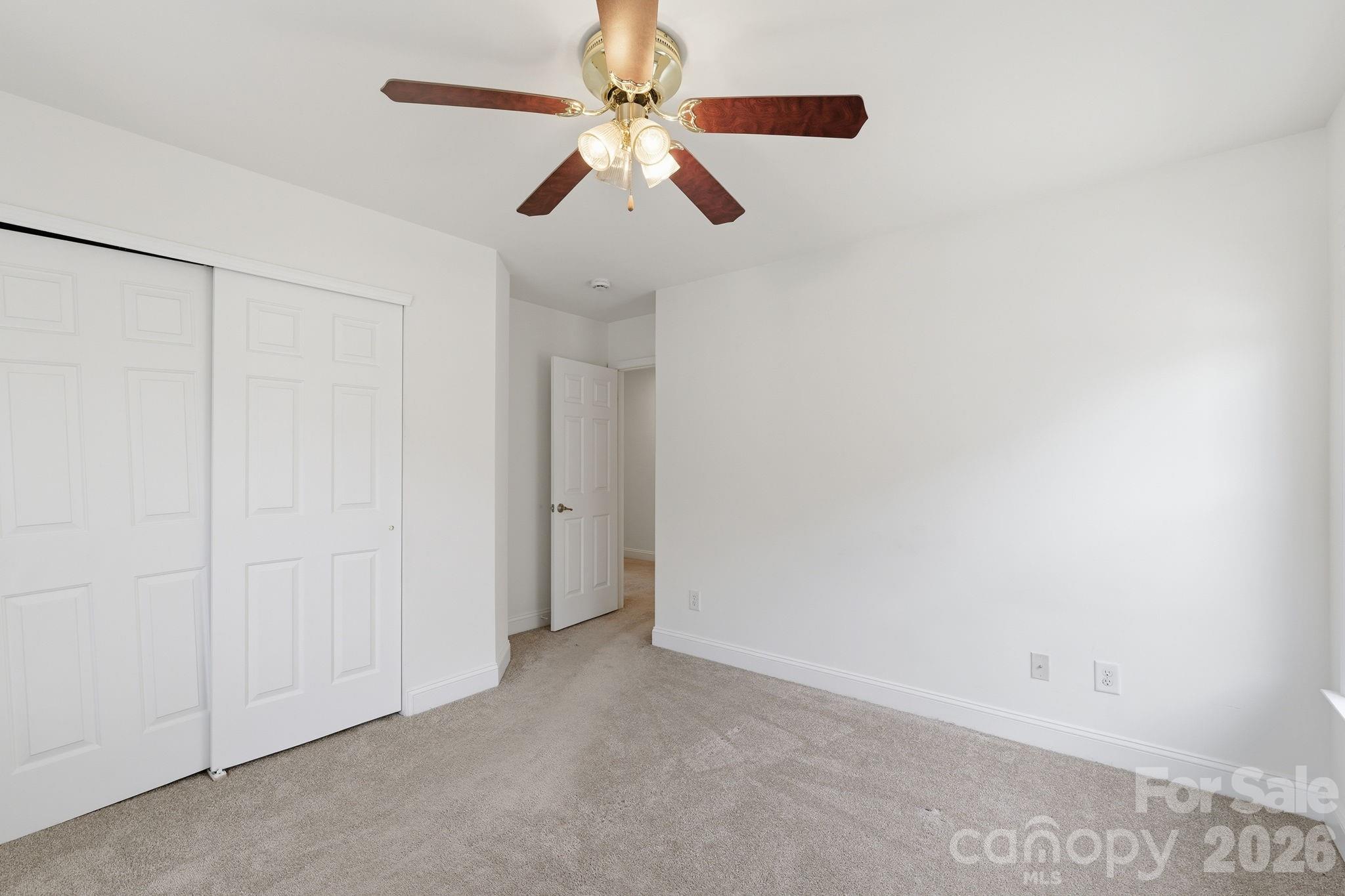 Hamilton Lakes - Residential