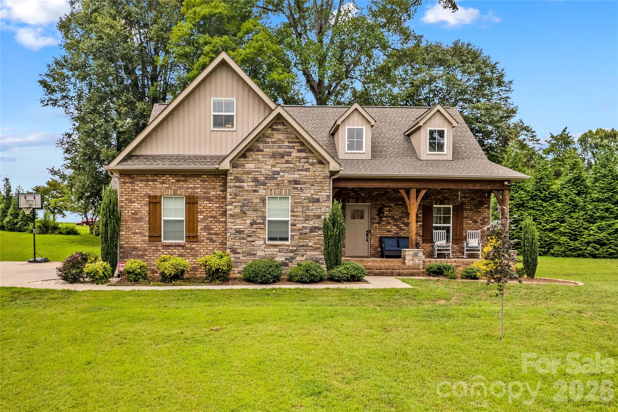 Purchase 178 Nellwood Ct in the attractive Oaks at McAllister Park community and enjoy spaciousness & privacy in this custom cul-de-sac home. Curb appeal galore with stone, brick and board & batten exterior, low-maintenance landscaping, and welcoming front porch with custom beamed columns. You and your guests will enjoy the great room's natural light, cozy stone fireplace, vaulted ceilings & hardwood flooring that create a relaxed atmosphere. The excellent floor plan of the stylish kitchen, casual dining area and great room allows for good traffic flow. The formal dining room could be used as an office or play space. Your primary suite on the main level has hardwood floors, trey ceiling, WIC, and bath with a newly tiled luxury walk in shower and double vanities. 2 bedrooms upstairs with a bonus flex space and large full bathroom. Back yard with patio has room to play, relax or garden. Plenty of parking with a 2-car, side load garage, extra on the driveway and street. Move in ready!