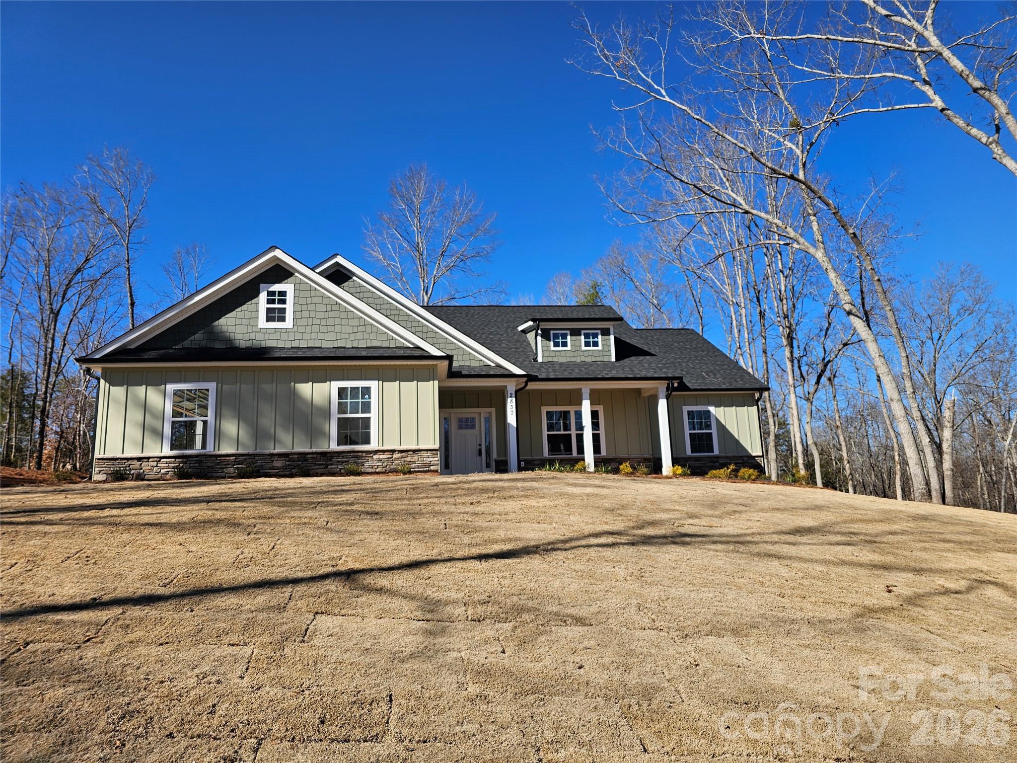 Great New Construction home north of Lancaster.  Property is almost an acre. Home has 9 ft ceilings, split floor plan
large rear screen porch, 24 X 24 garage. Depending on status of construction buyer might be able to make some interior choices.  Call listing agent for more information.