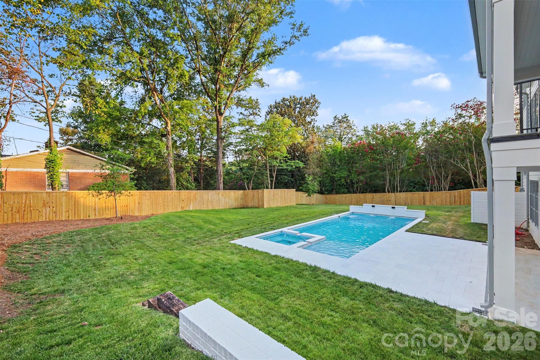 Mammoth Oaks - Residential