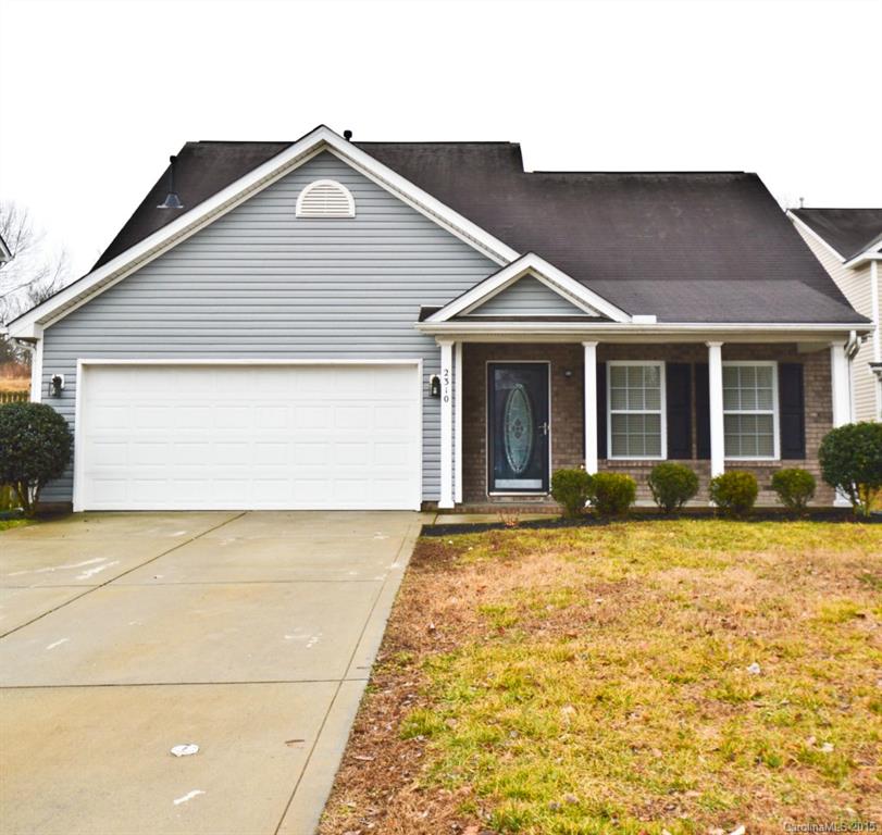 MOVE IN READY!!! Beautiful home with master on main level.  Spacious kitchen and large great room.  A MUST SEE!!!!