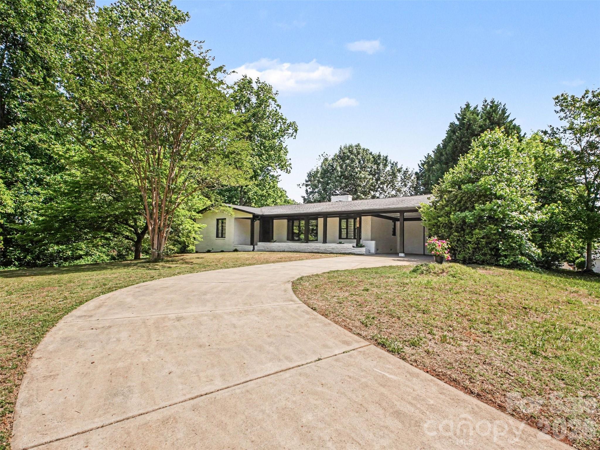Elizabeth Oaks - Residential