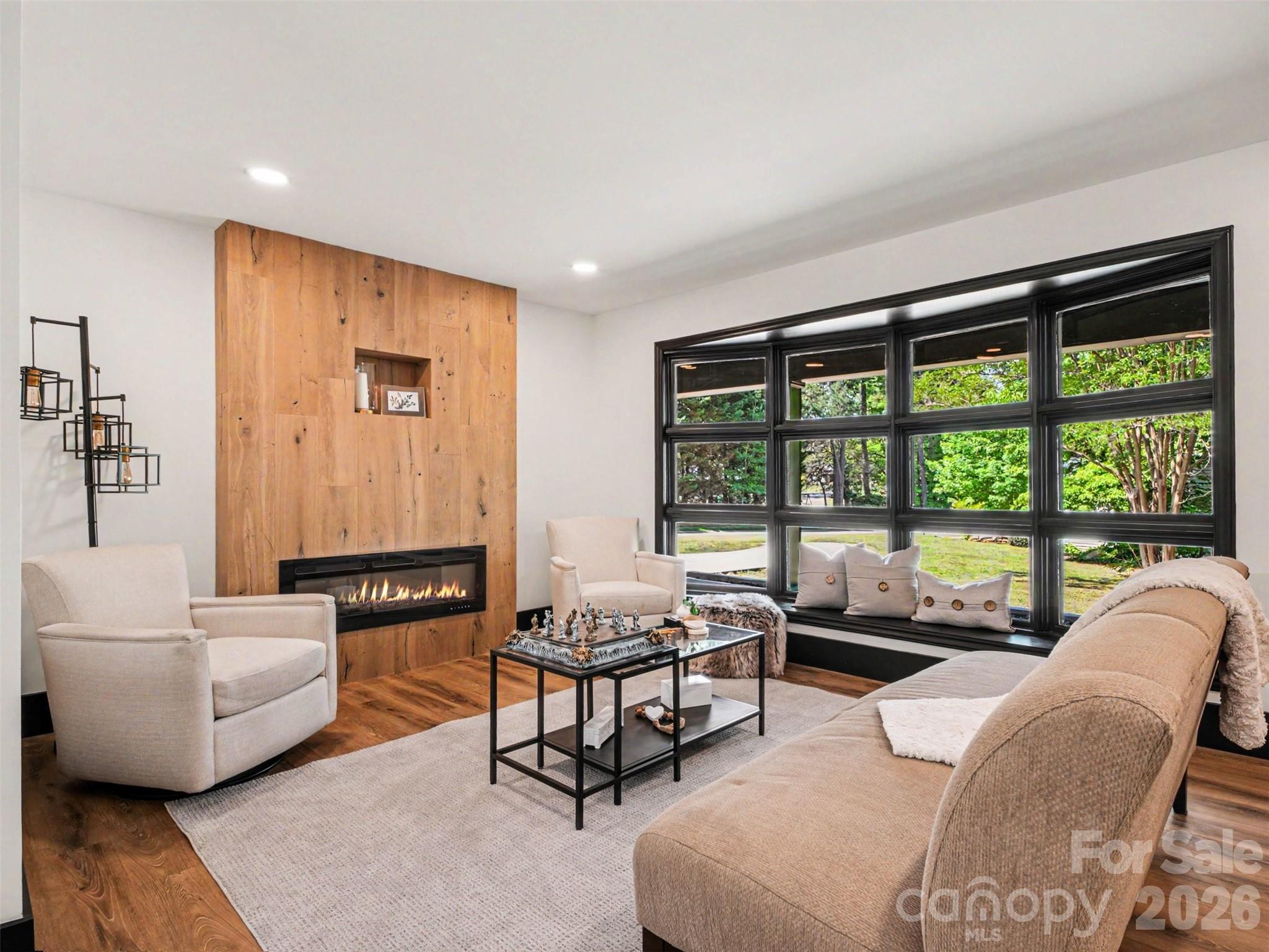 Elizabeth Oaks - Residential