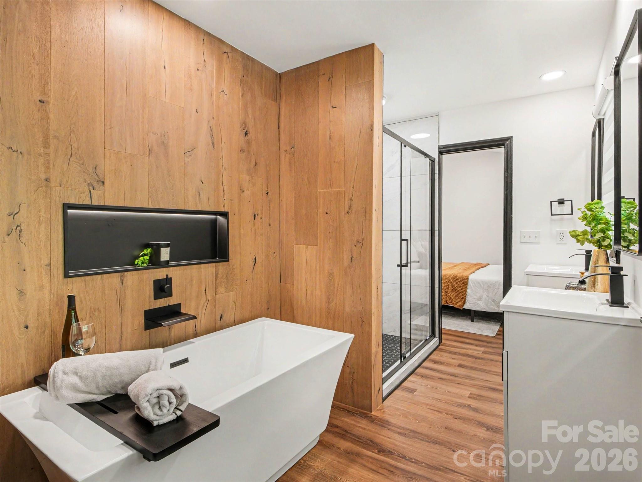 Elizabeth Oaks - Residential
