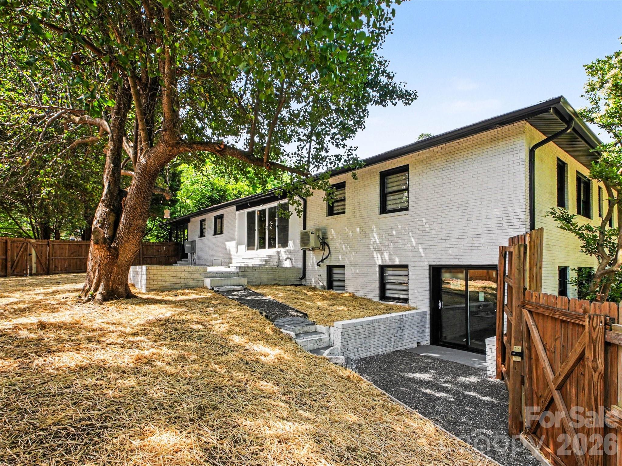 Elizabeth Oaks - Residential