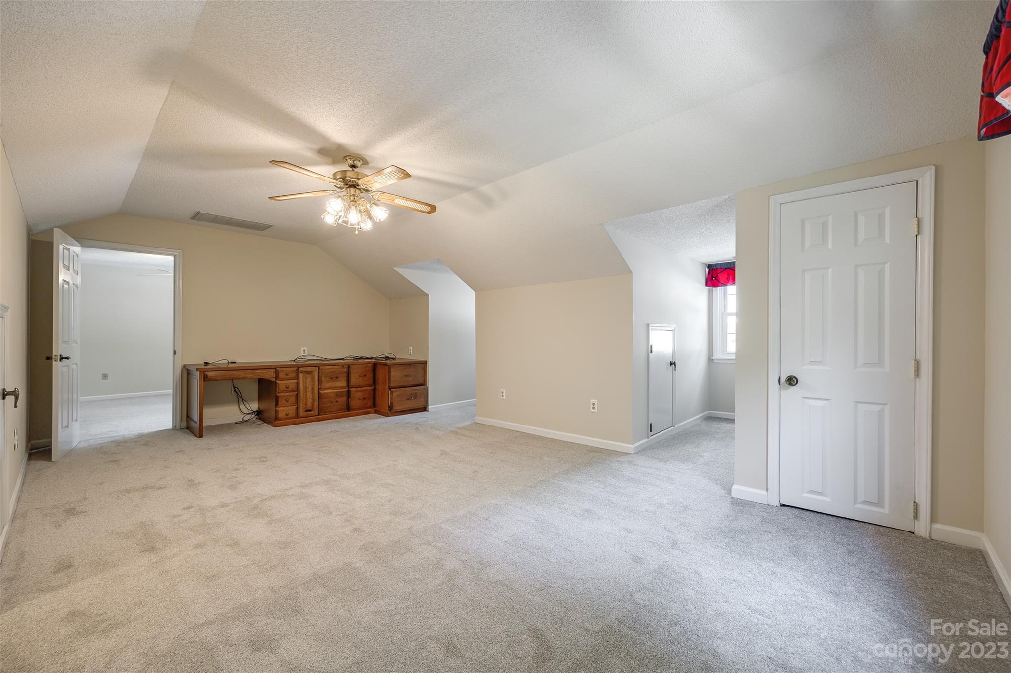 Tega Cay - Residential