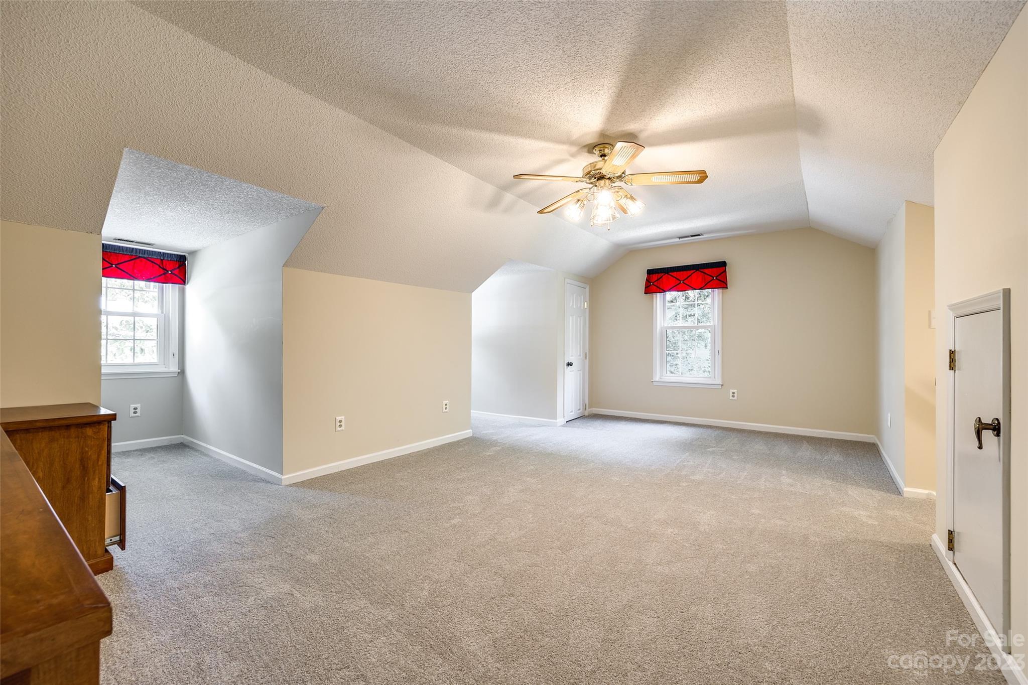 Tega Cay - Residential
