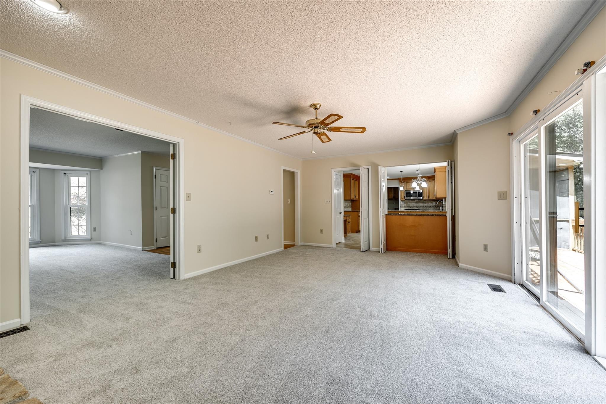Tega Cay - Residential