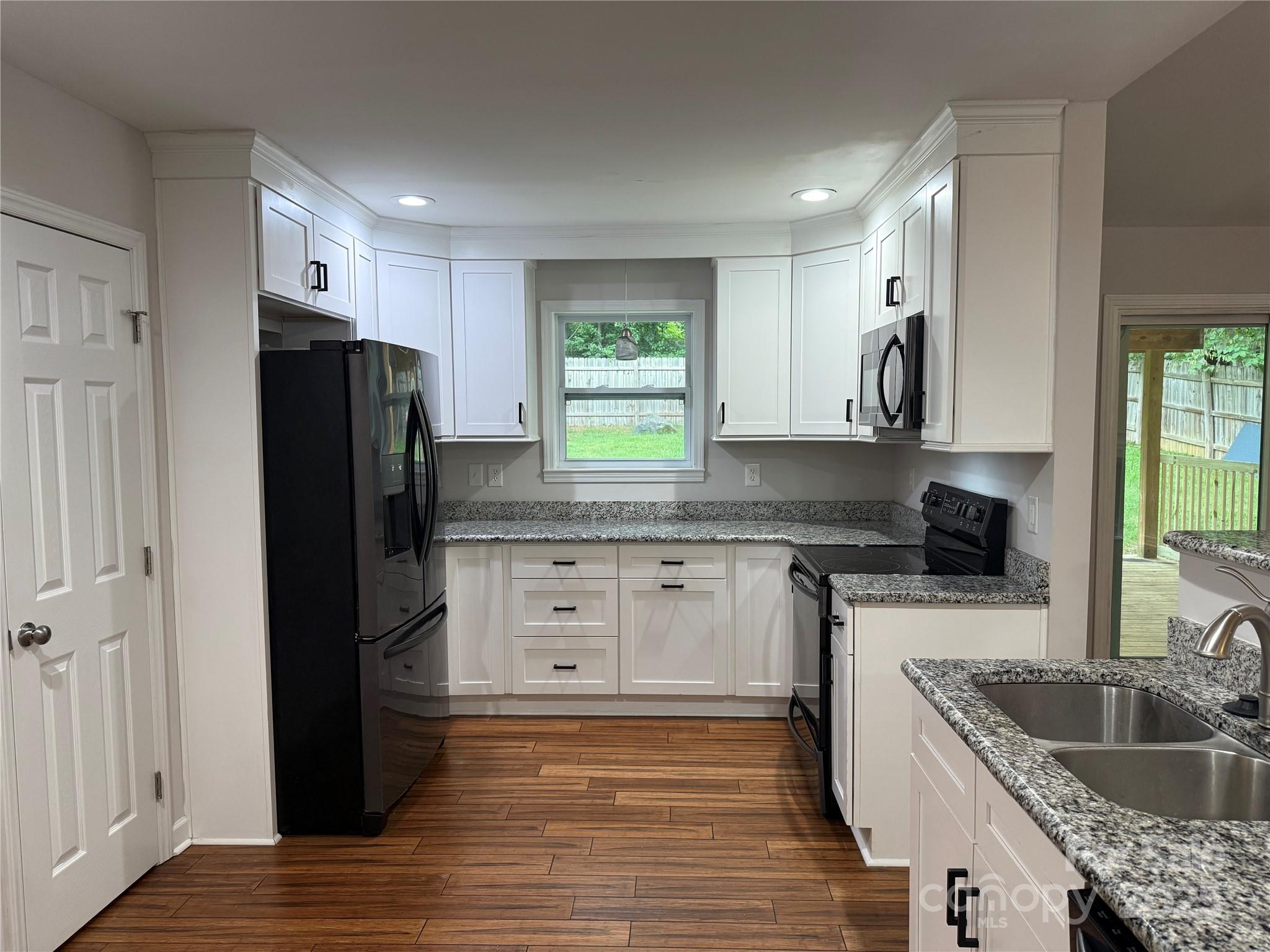 Midbrook - Residential