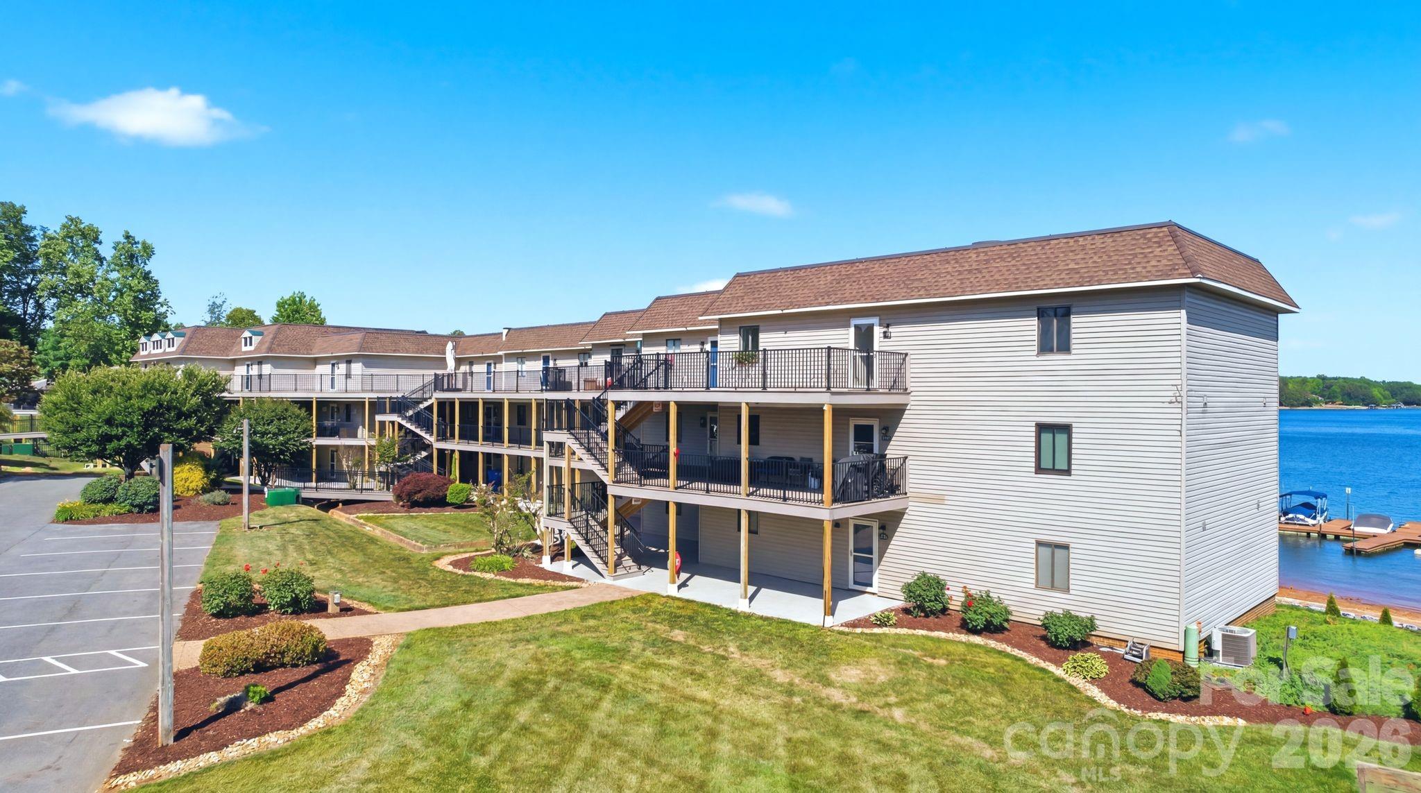 Spinnaker Bay - Residential