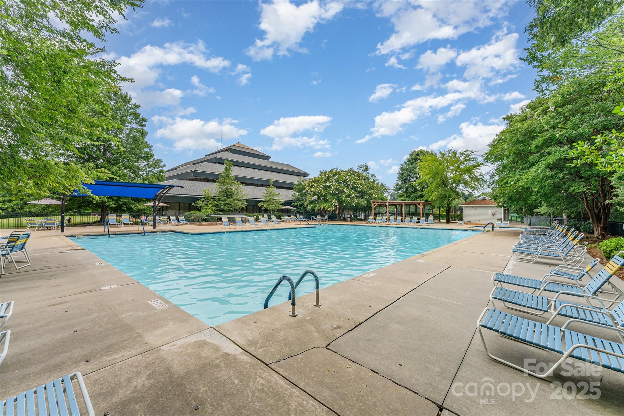 Pikeview Place - Residential