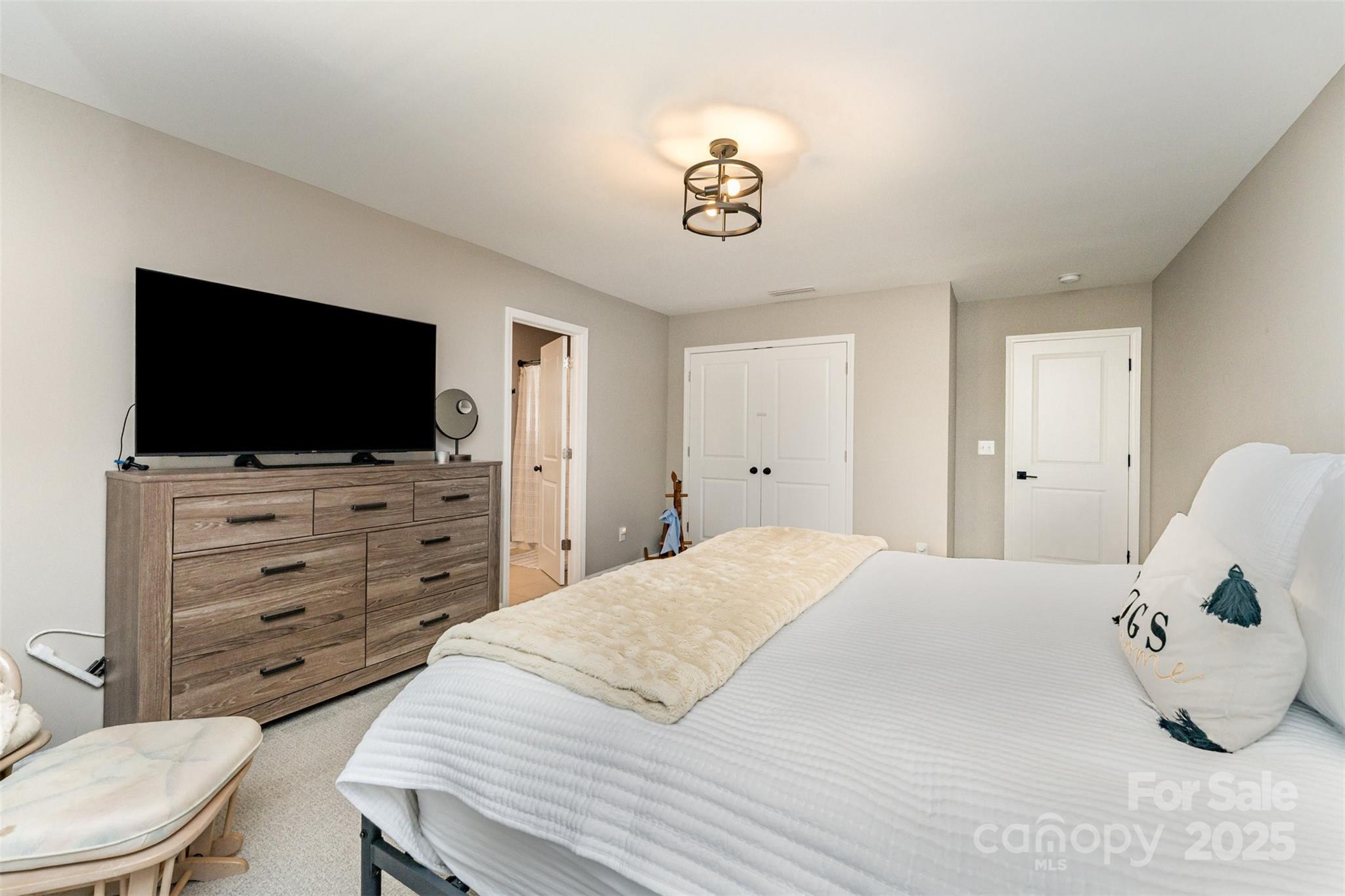 Pikeview Place - Residential