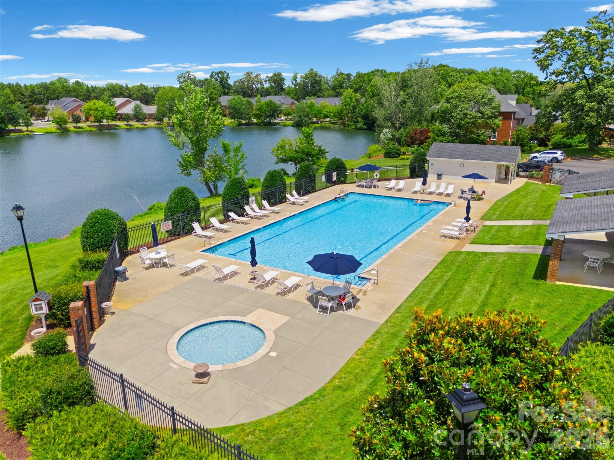 Beacon Knoll - Residential