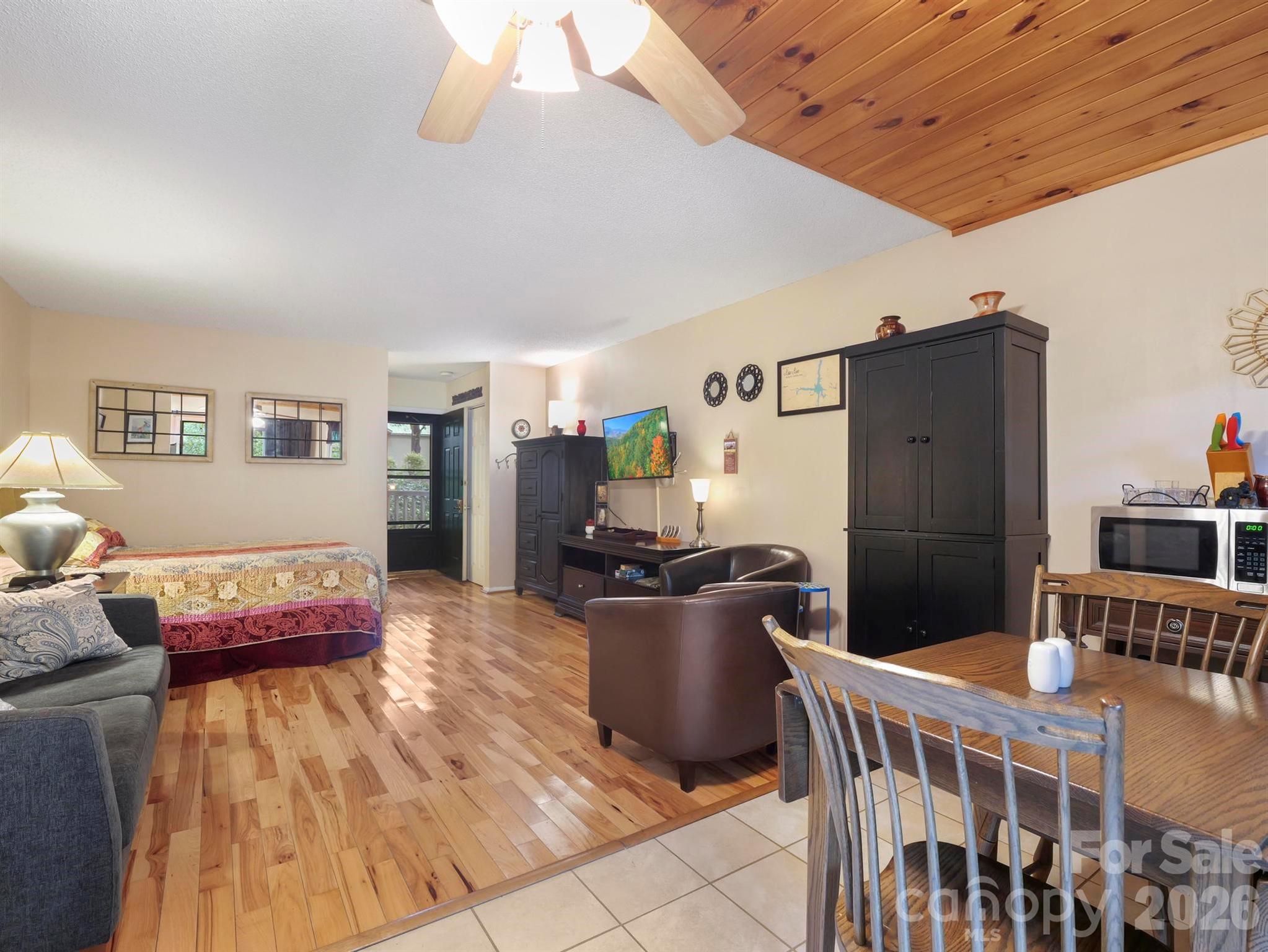 Rumbling Bald on Lake Lure - Residential